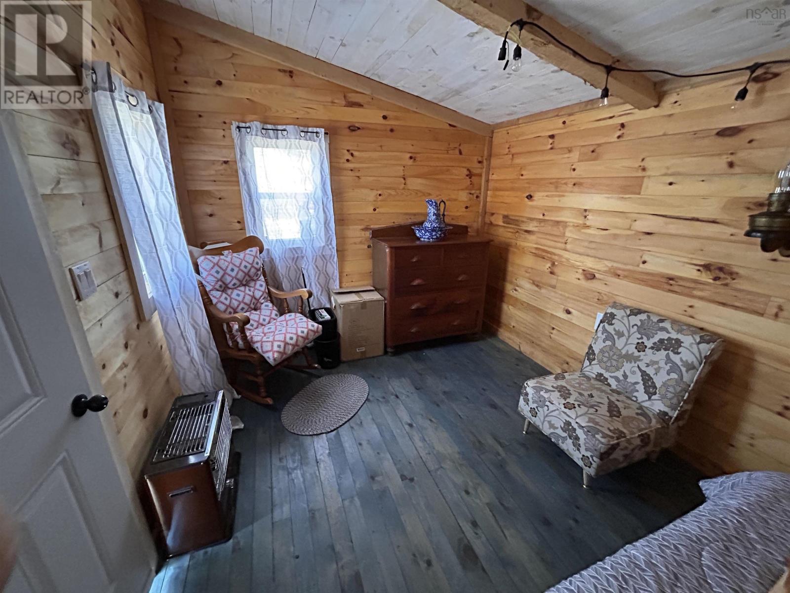 Property 9 of 33 of 604 Landsdowne Road