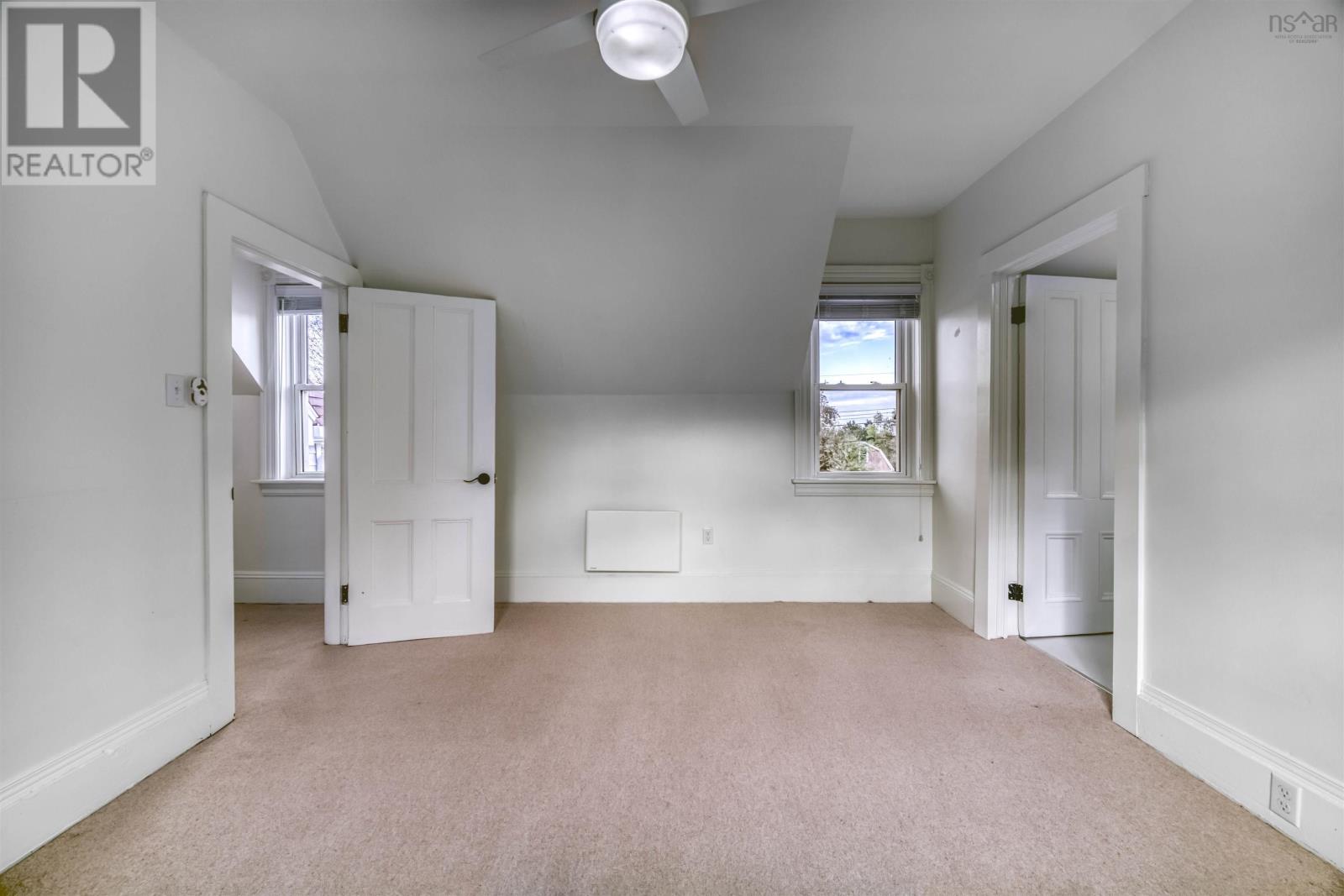 Property 26 of 50 of 1745 Victoria Street