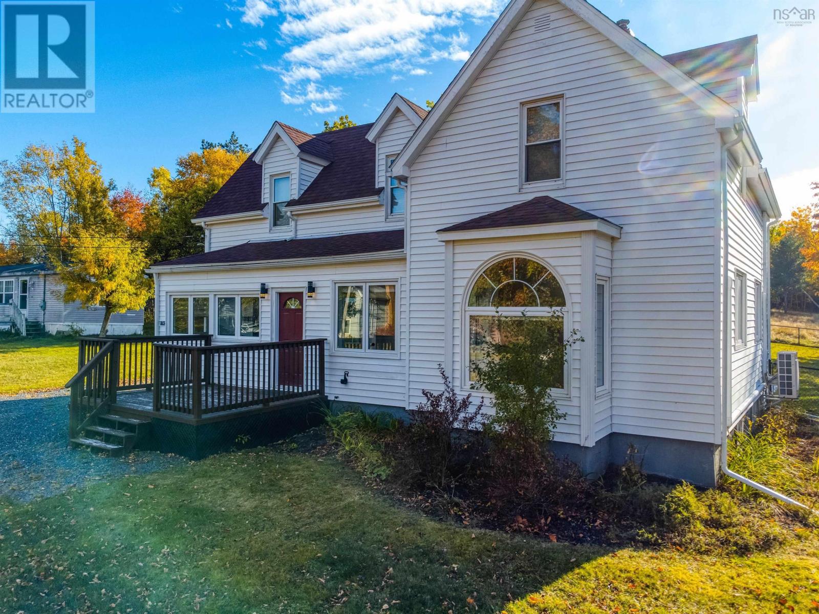 Property 3 of 50 of 1745 Victoria Street