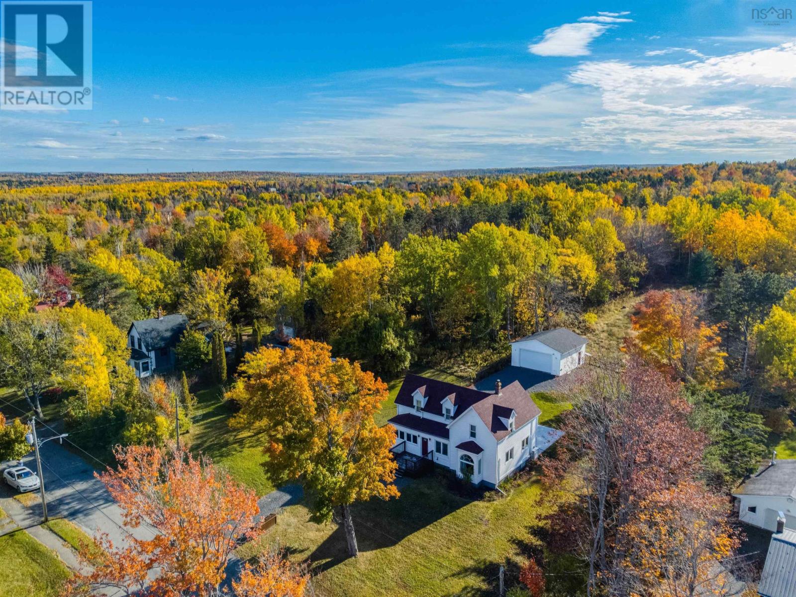 Property 46 of 50 of 1745 Victoria Street