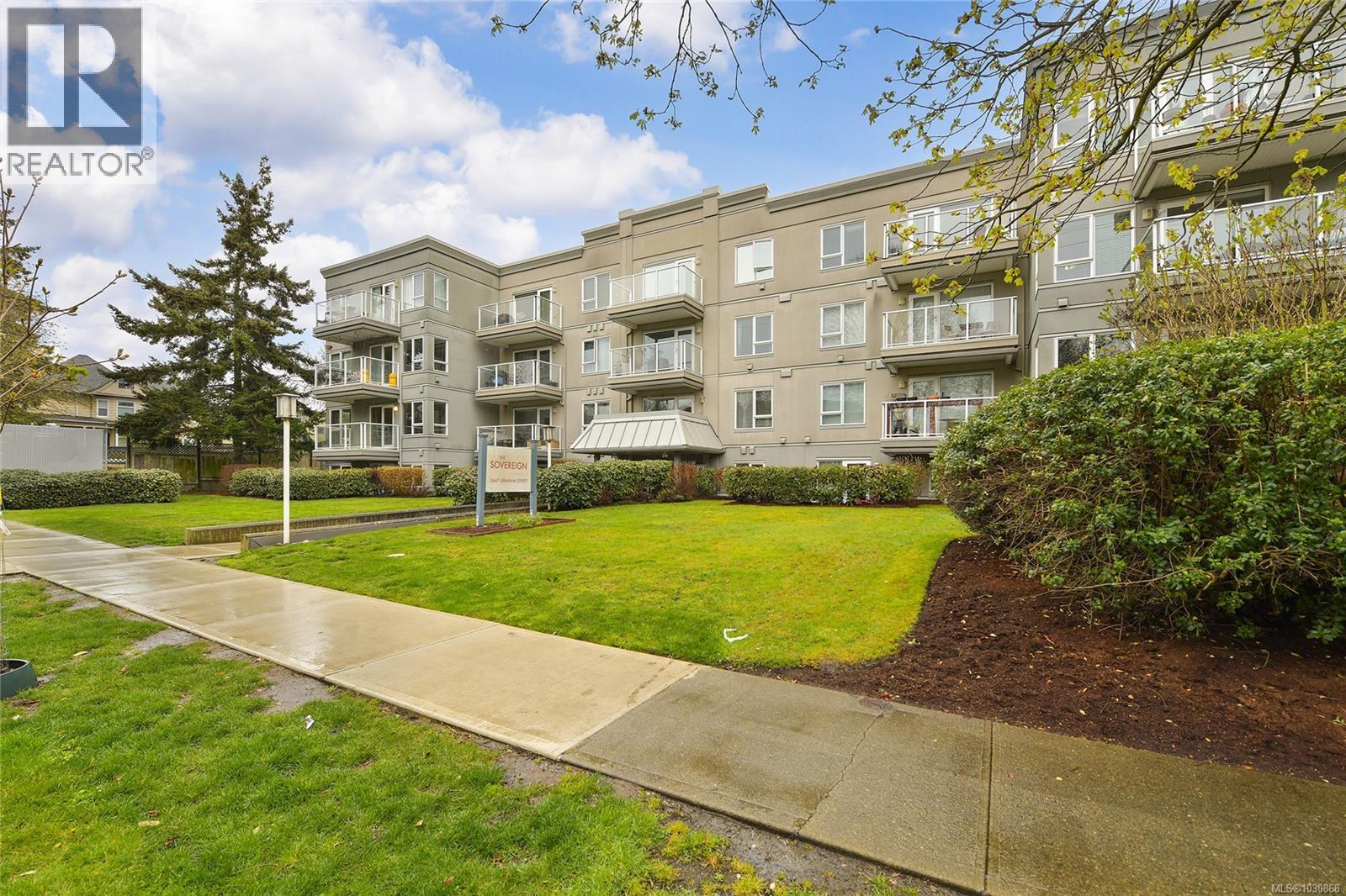 202 2647 Graham Street, Victoria