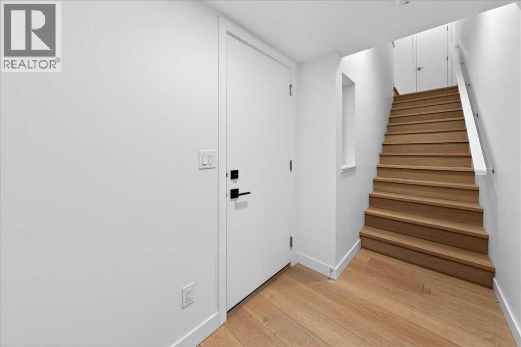 Single Family House for Sale in   Rochester View NW Haskayne Calgary 