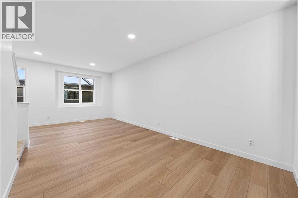 Single Family House for Sale in   Rochester View NW Haskayne Calgary 