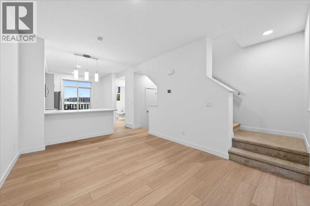 Single Family House for Sale in   Rochester View NW Haskayne Calgary 