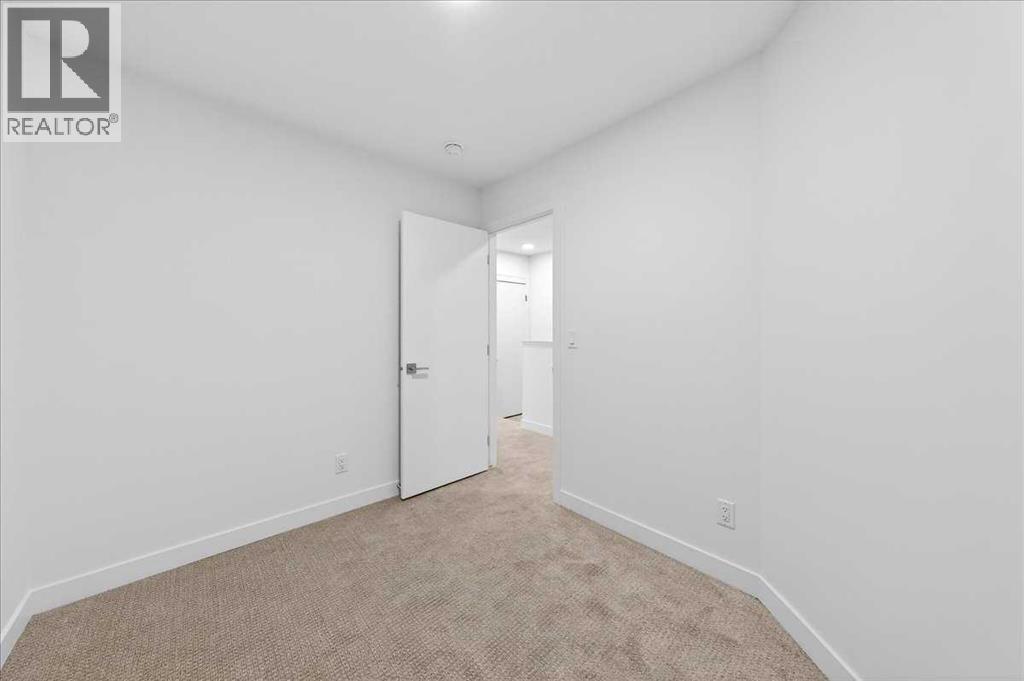 Single Family House for Sale in   Rochester View NW Haskayne Calgary 