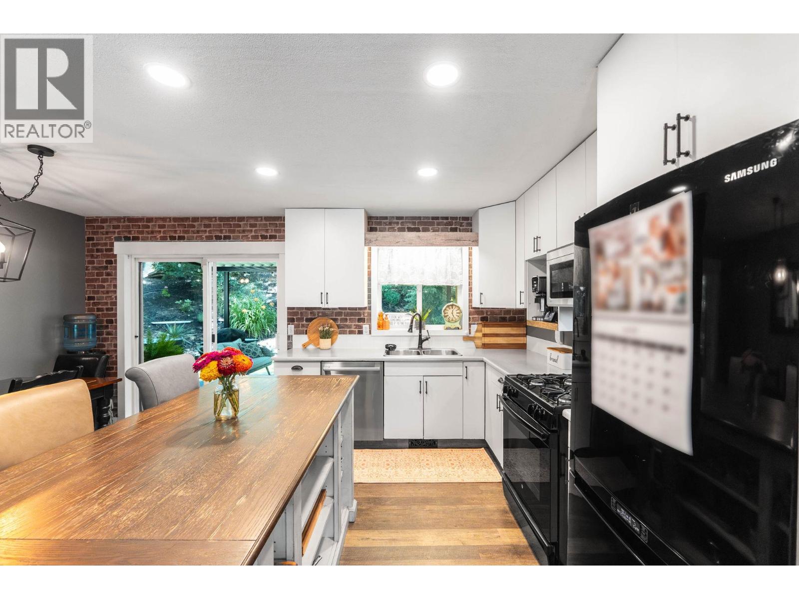 #24 6100 OLD VERNON ROAD - 10