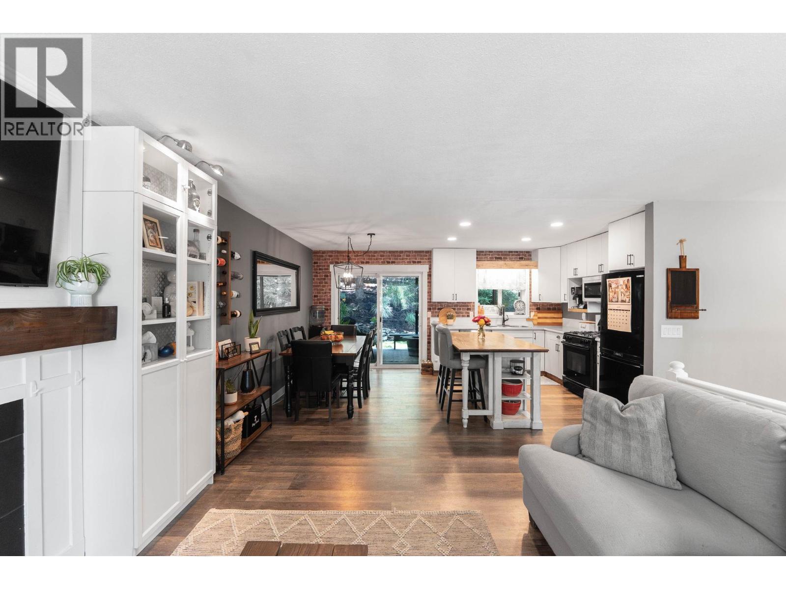 #24 6100 OLD VERNON ROAD - 11