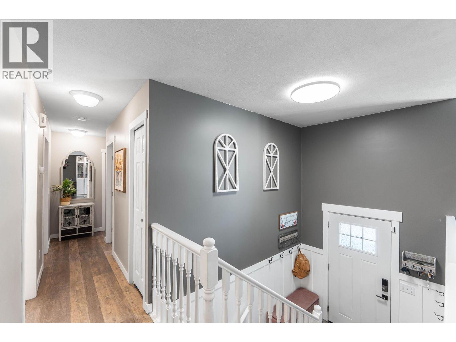 #24 6100 OLD VERNON ROAD - 12