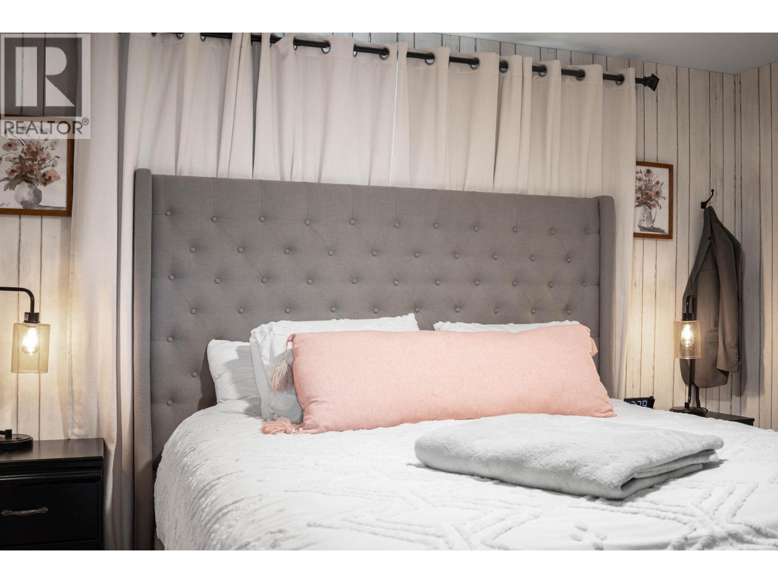 #24 6100 OLD VERNON ROAD - 17