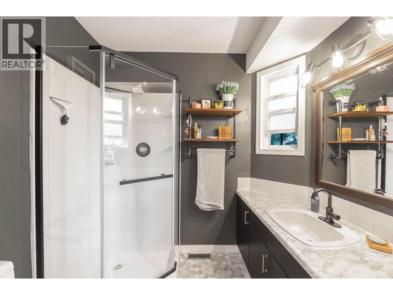 #24 6100 OLD VERNON ROAD - 18