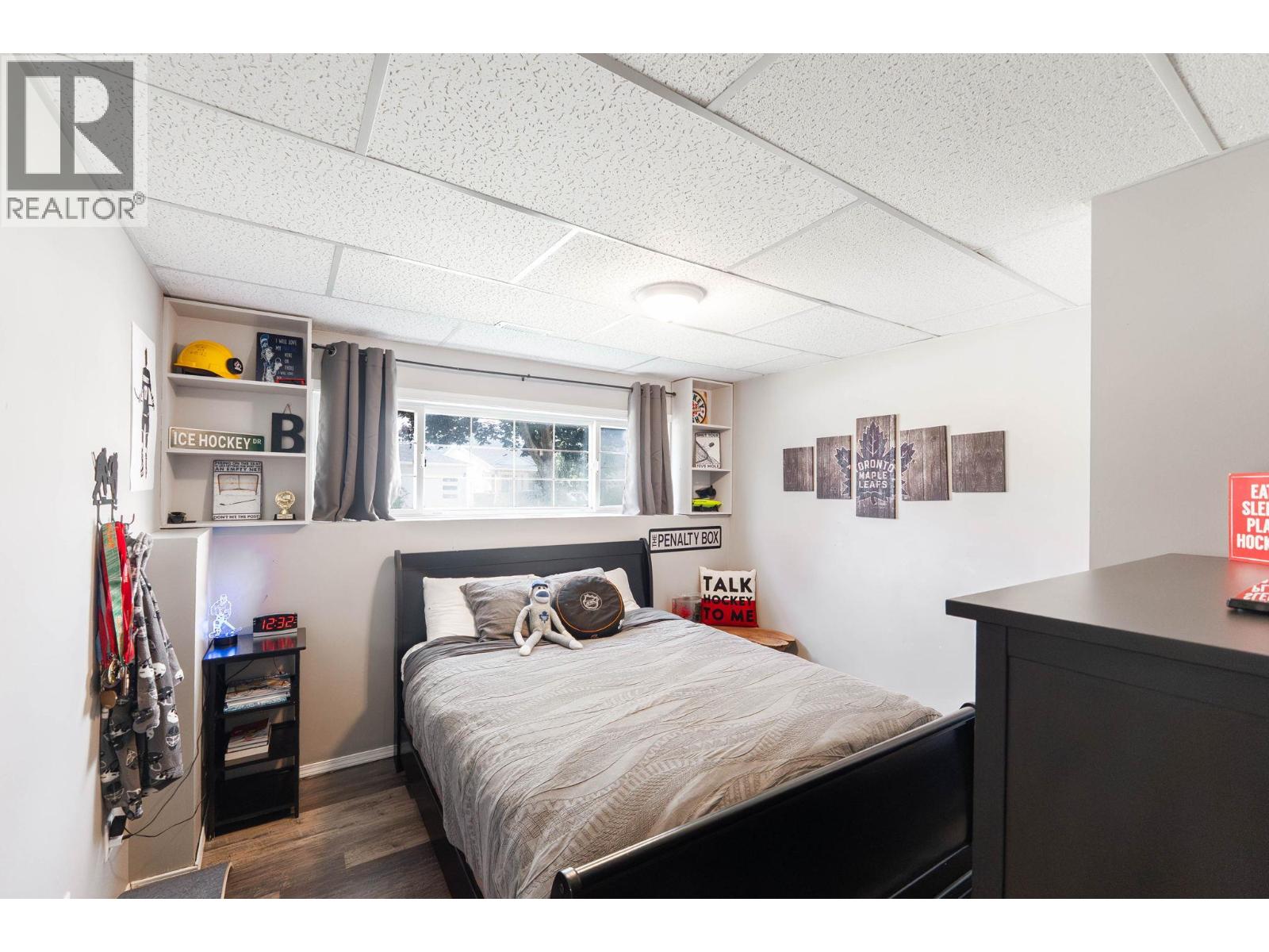 #24 6100 OLD VERNON ROAD - 27