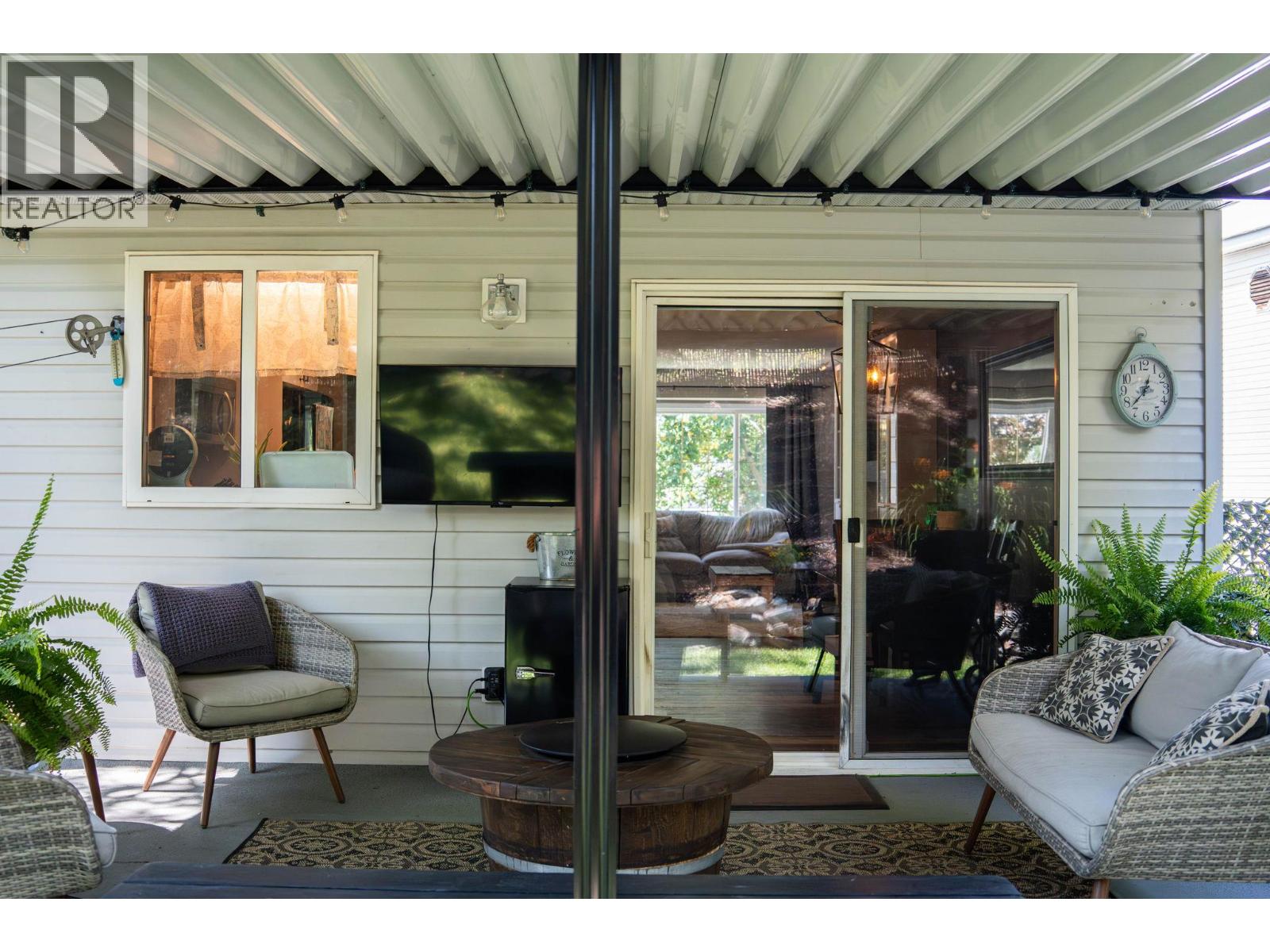 #24 6100 OLD VERNON ROAD - 32