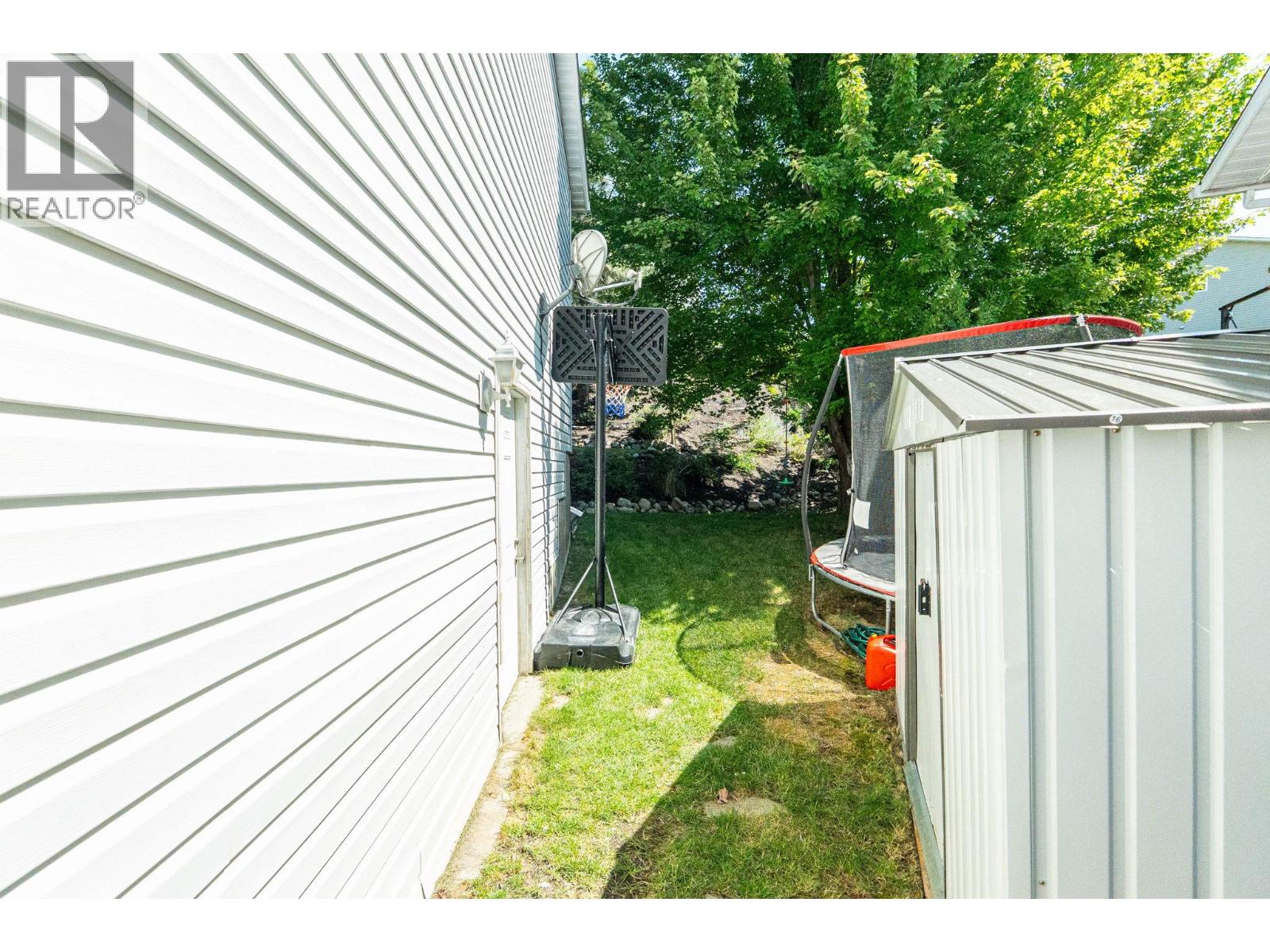 #24 6100 OLD VERNON ROAD - 42