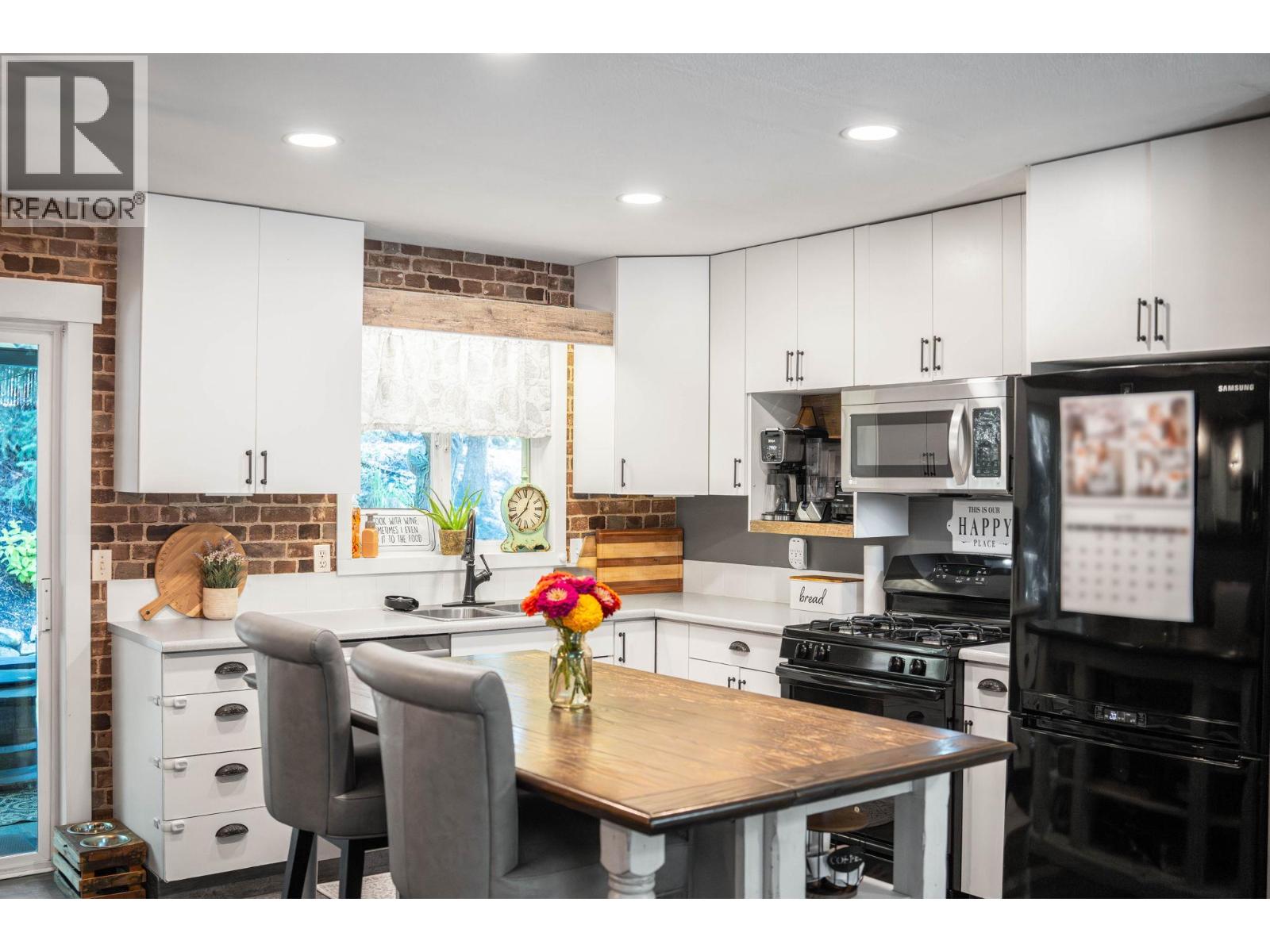 #24 6100 OLD VERNON ROAD - 9