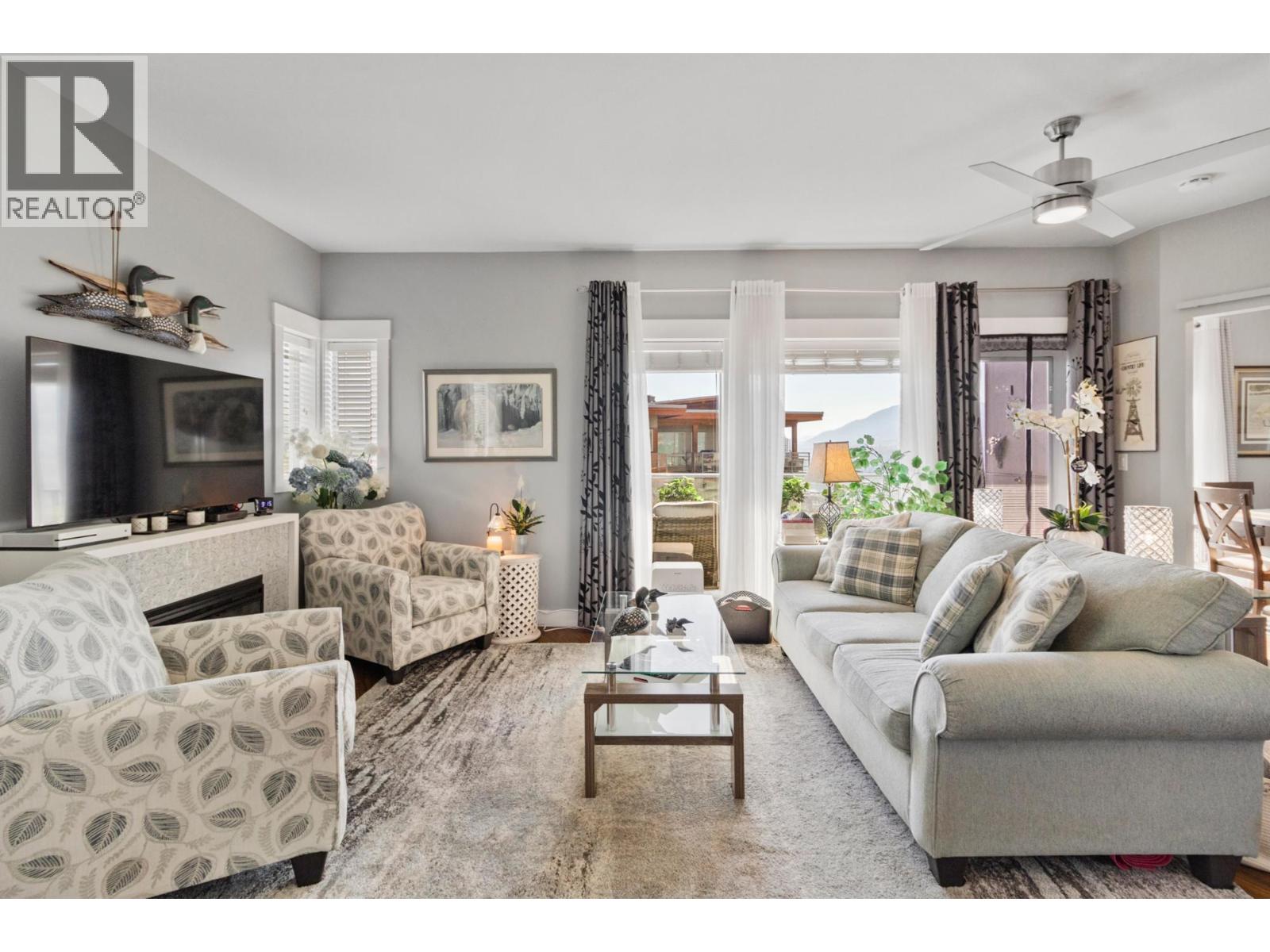 #2413 1030 TALASA WAY - 24