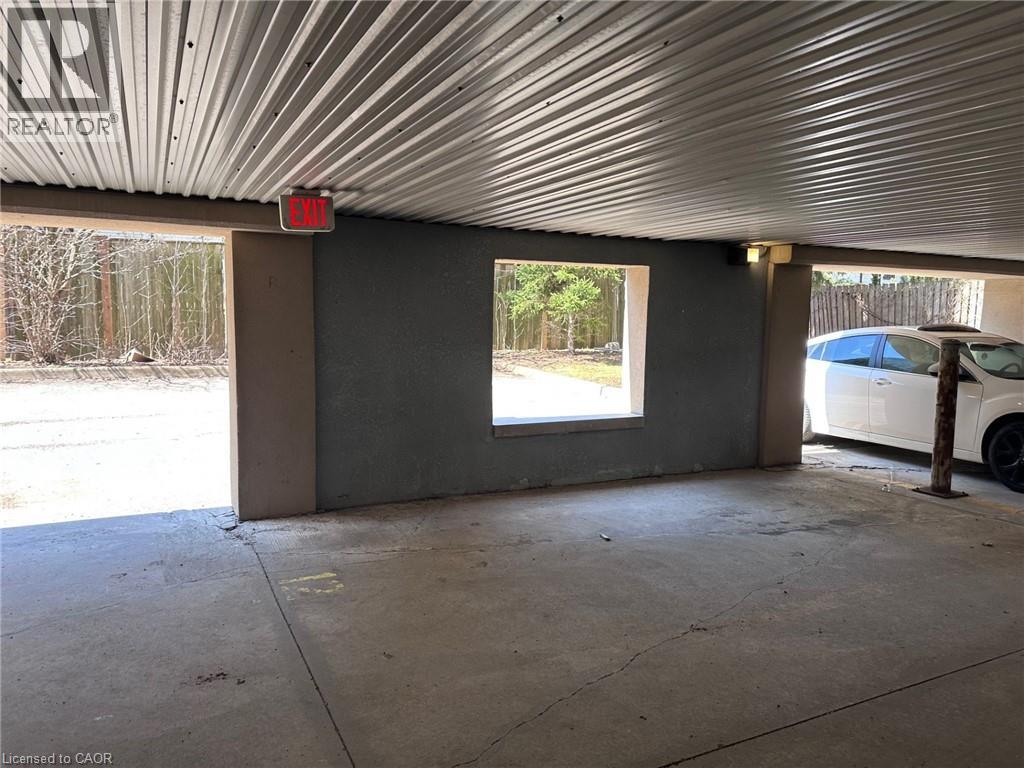 271 LESTER Street Unit# 102, Waterloo, Ontario, N2L3W6 — Photo 41
