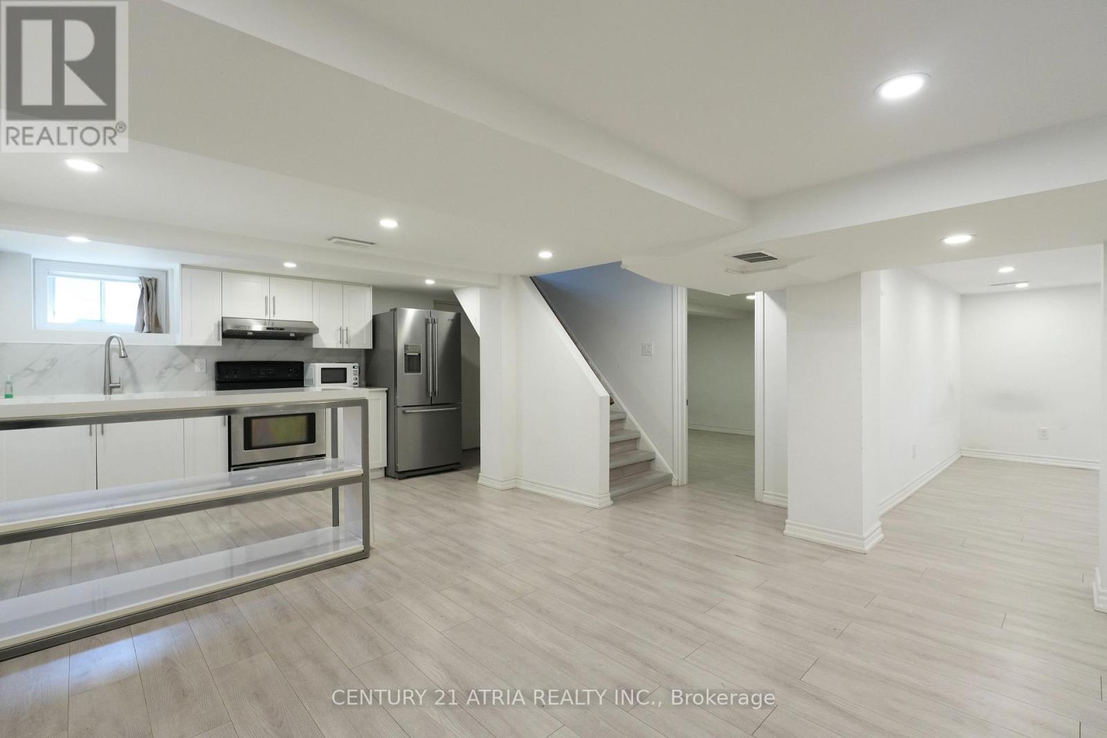 LOWER - 1070 FERGUS AVENUE