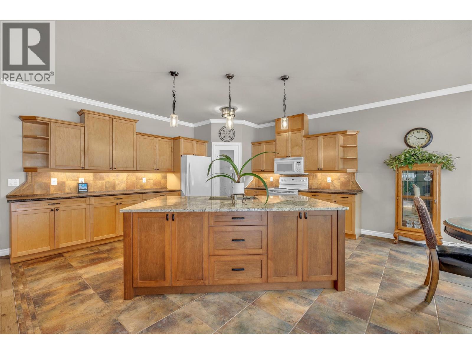 1084 SEVEN MILE ROAD - 20