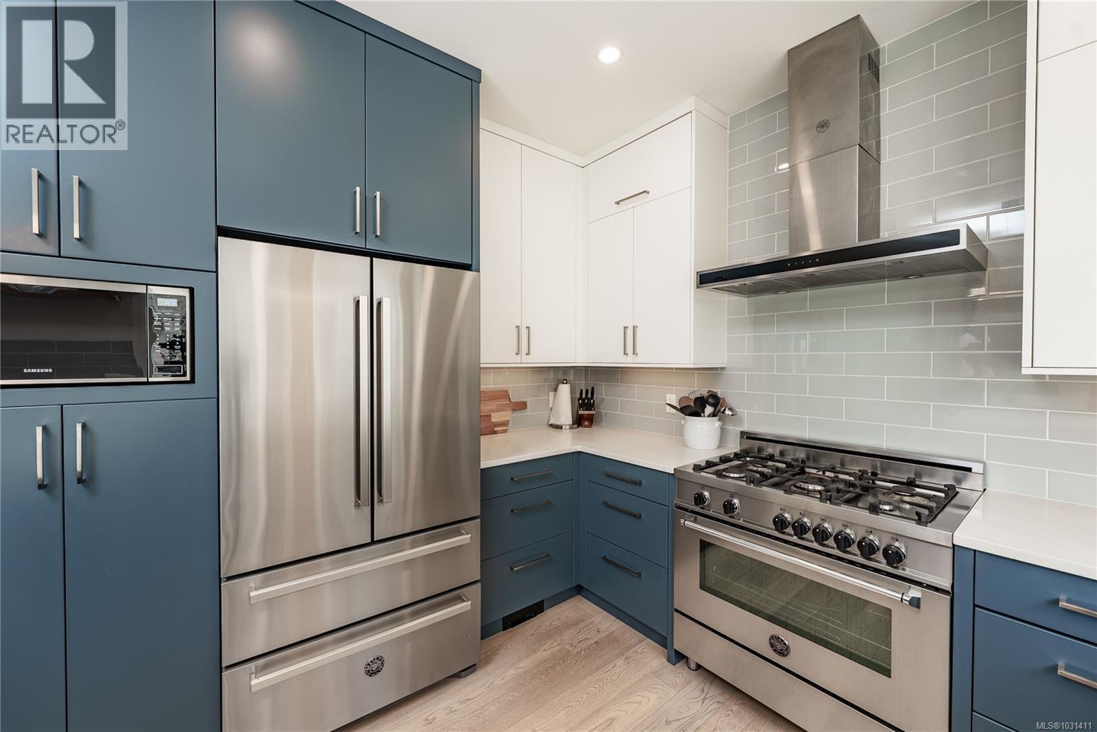 198 OLIVE ST - Image 3