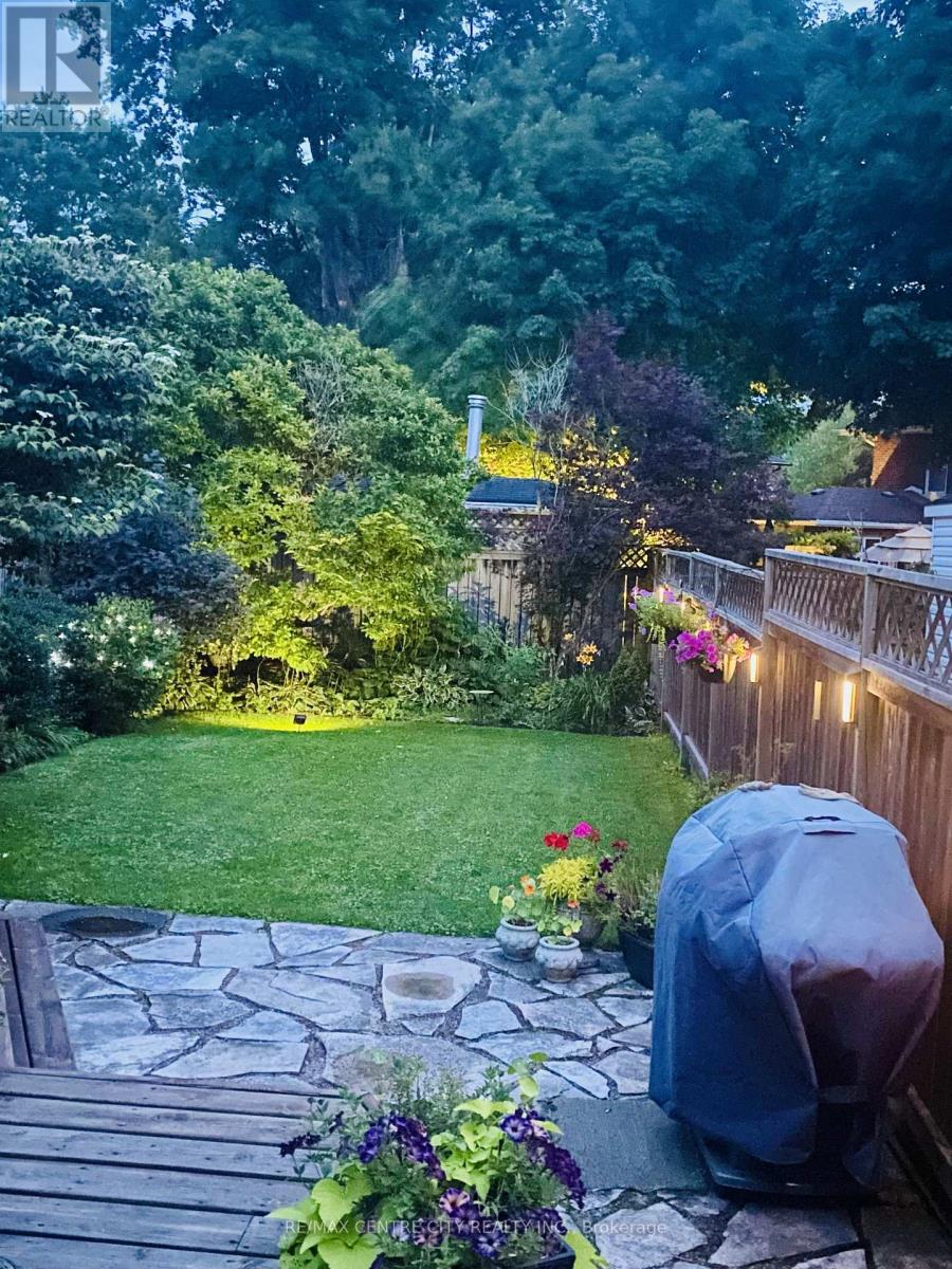 12 ROSEBERY PLACE Property Photo