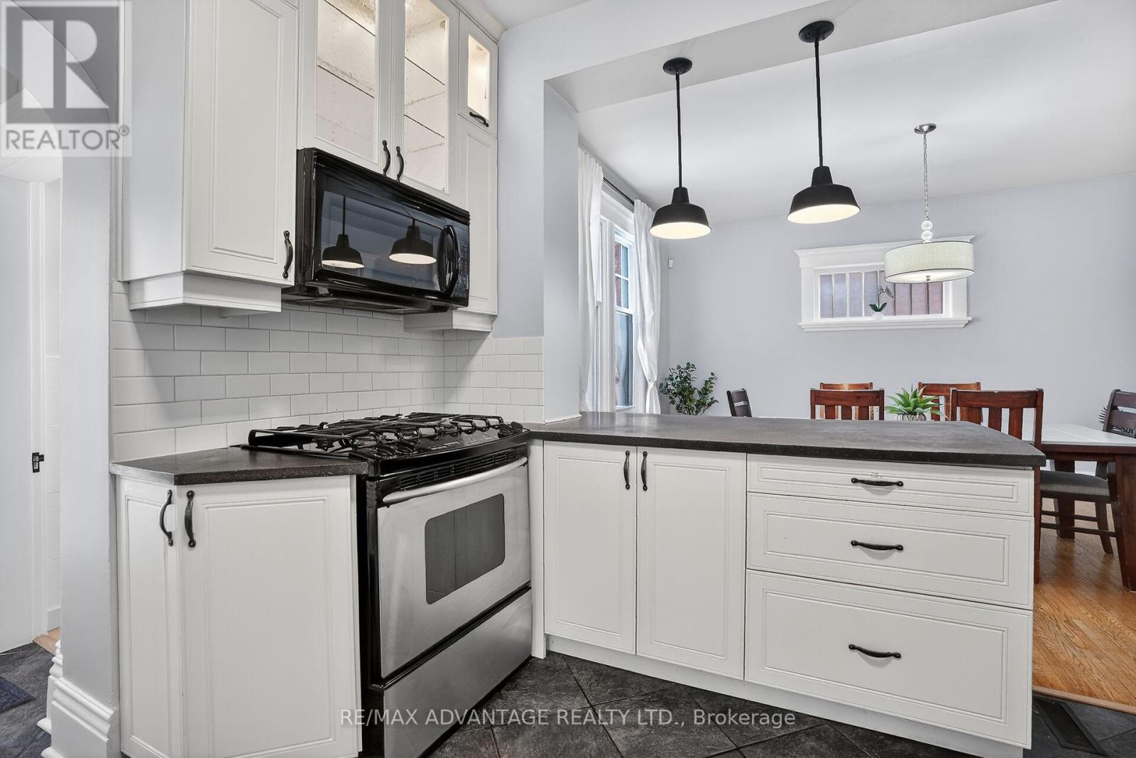 258 RIDOUT STREET S - 18