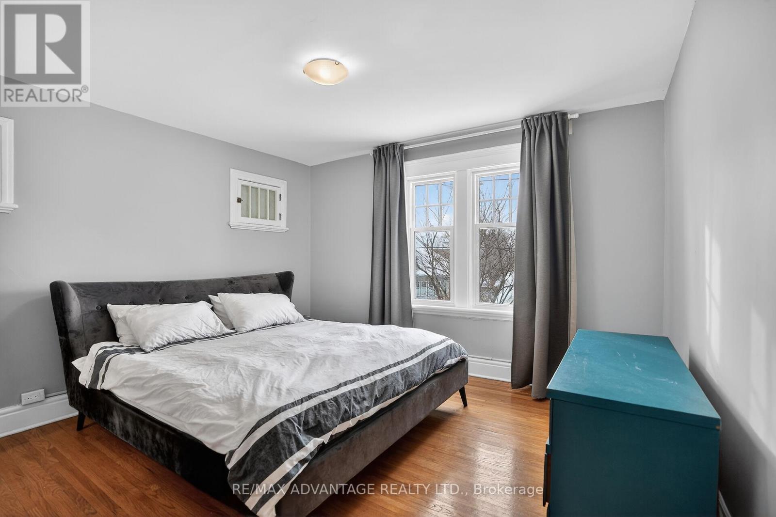 258 RIDOUT STREET S - 22