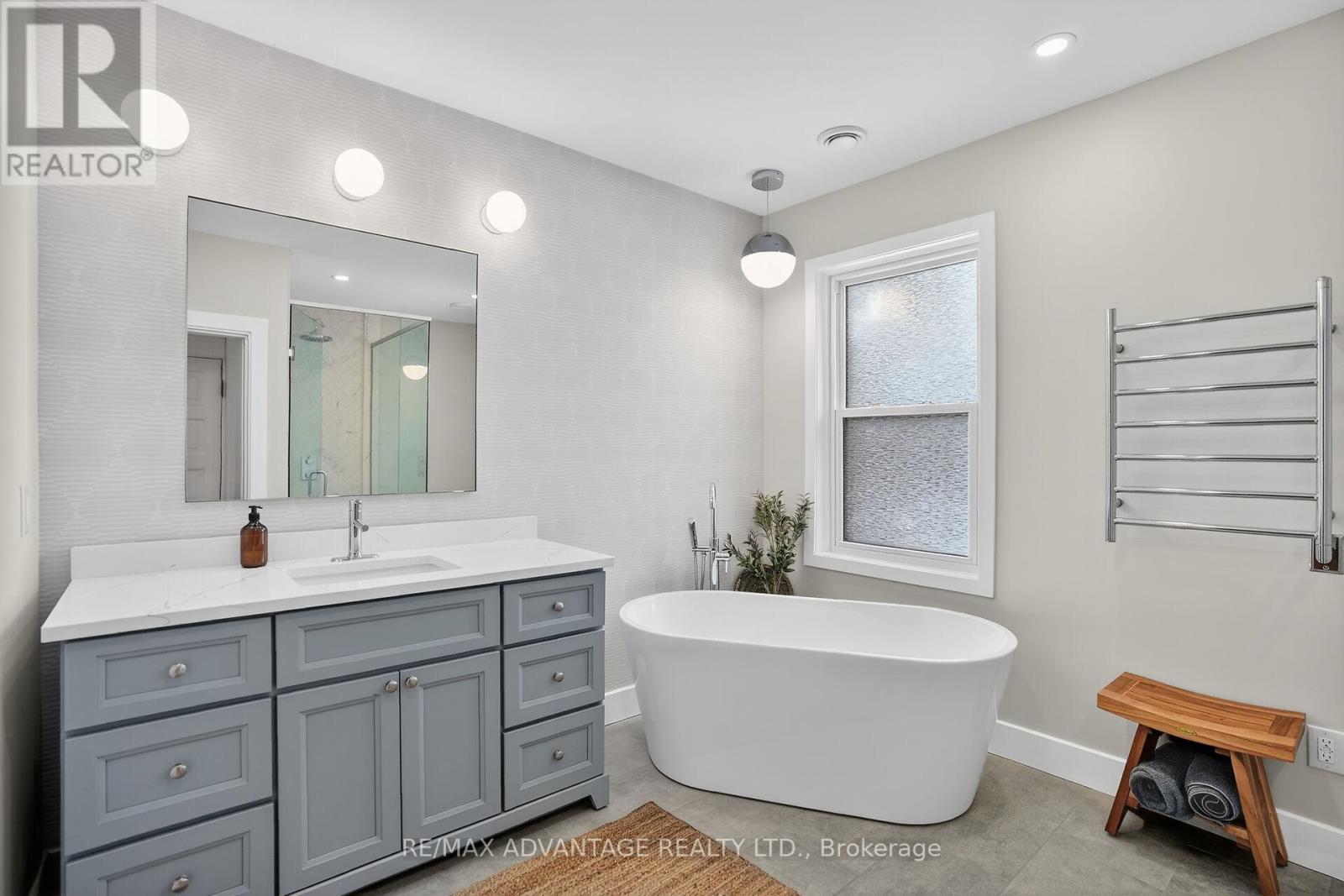 258 RIDOUT STREET S - 27