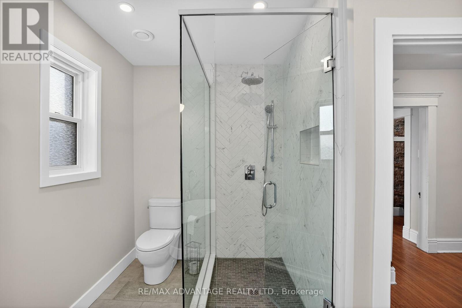 258 RIDOUT STREET S - 29