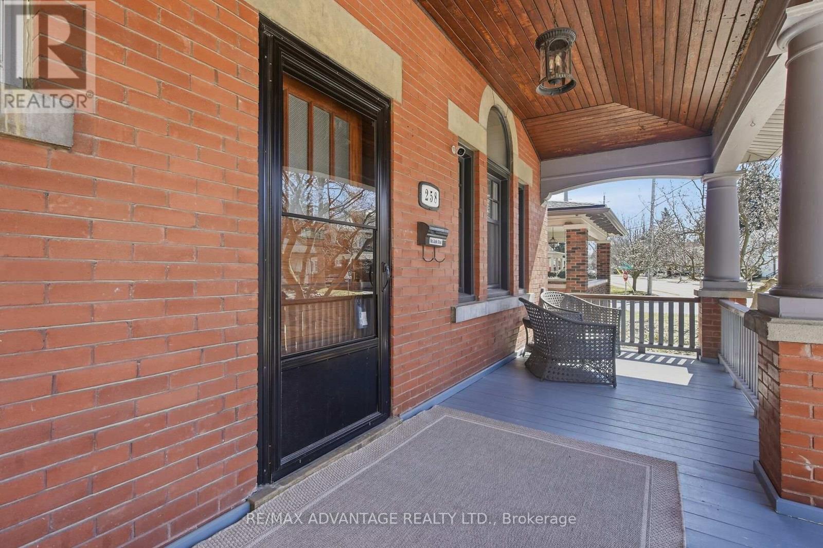 258 RIDOUT STREET S - 5