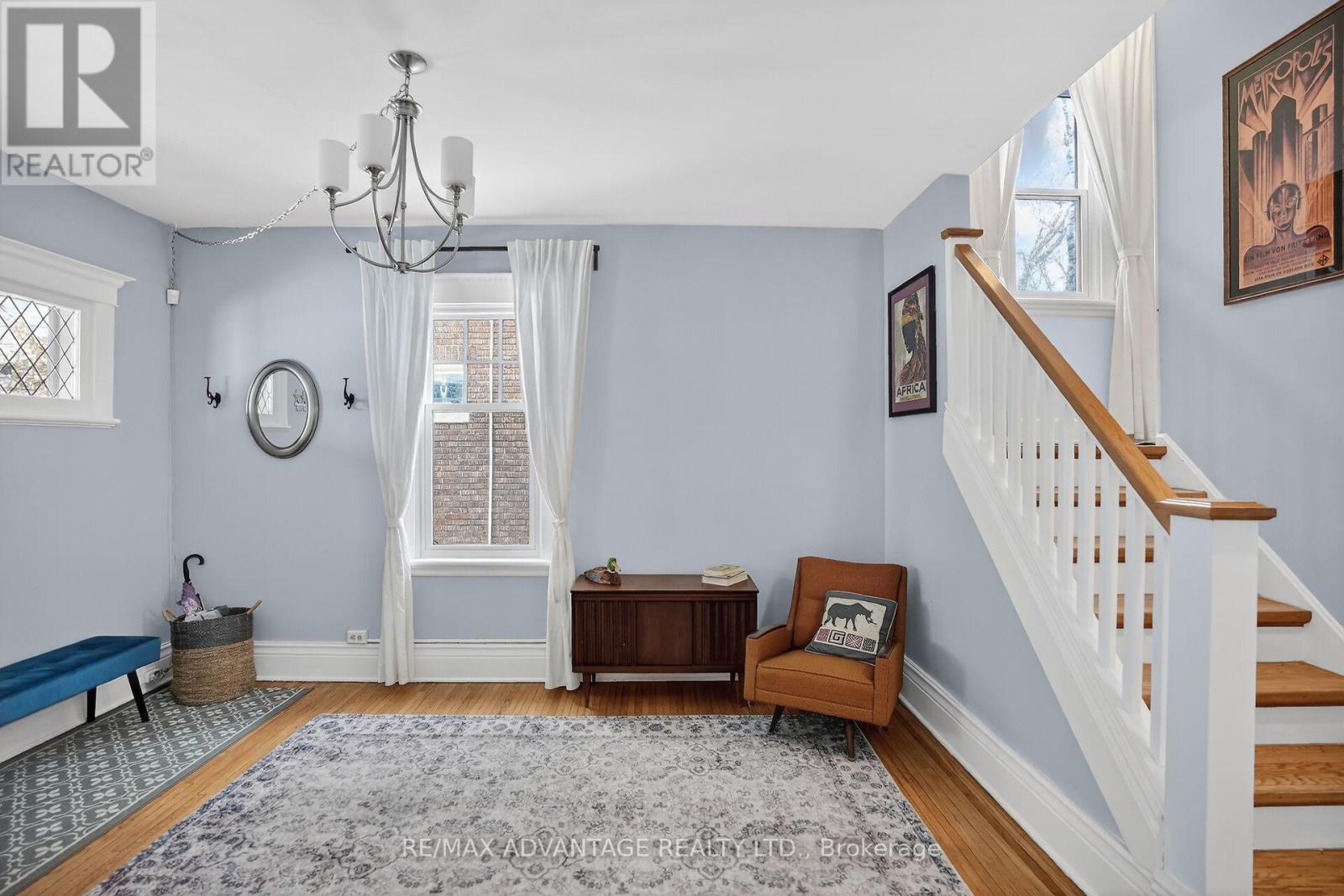 258 RIDOUT STREET S - 7