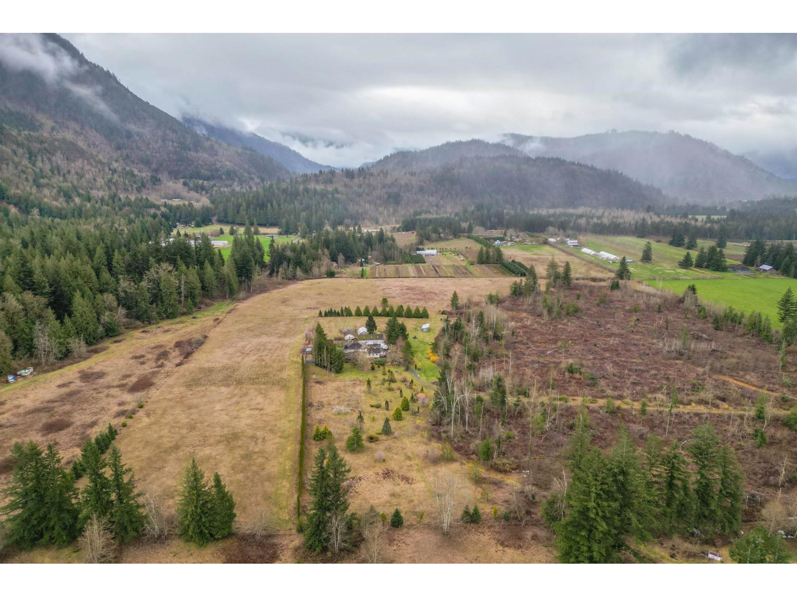 290 COLTER ROAD, Columbia Valley, Columbia Valley