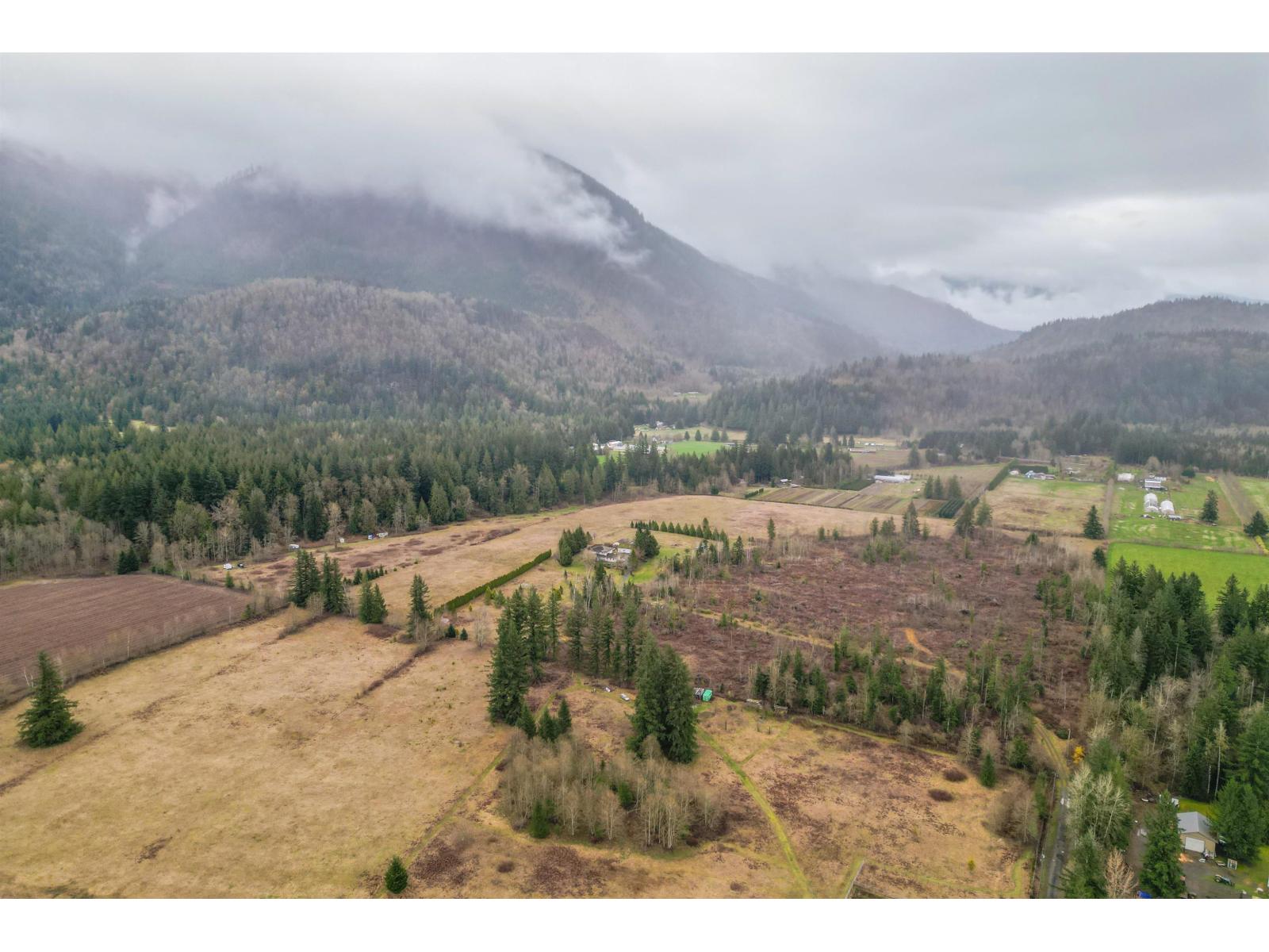 290 COLTER ROAD, Columbia Valley, Columbia Valley