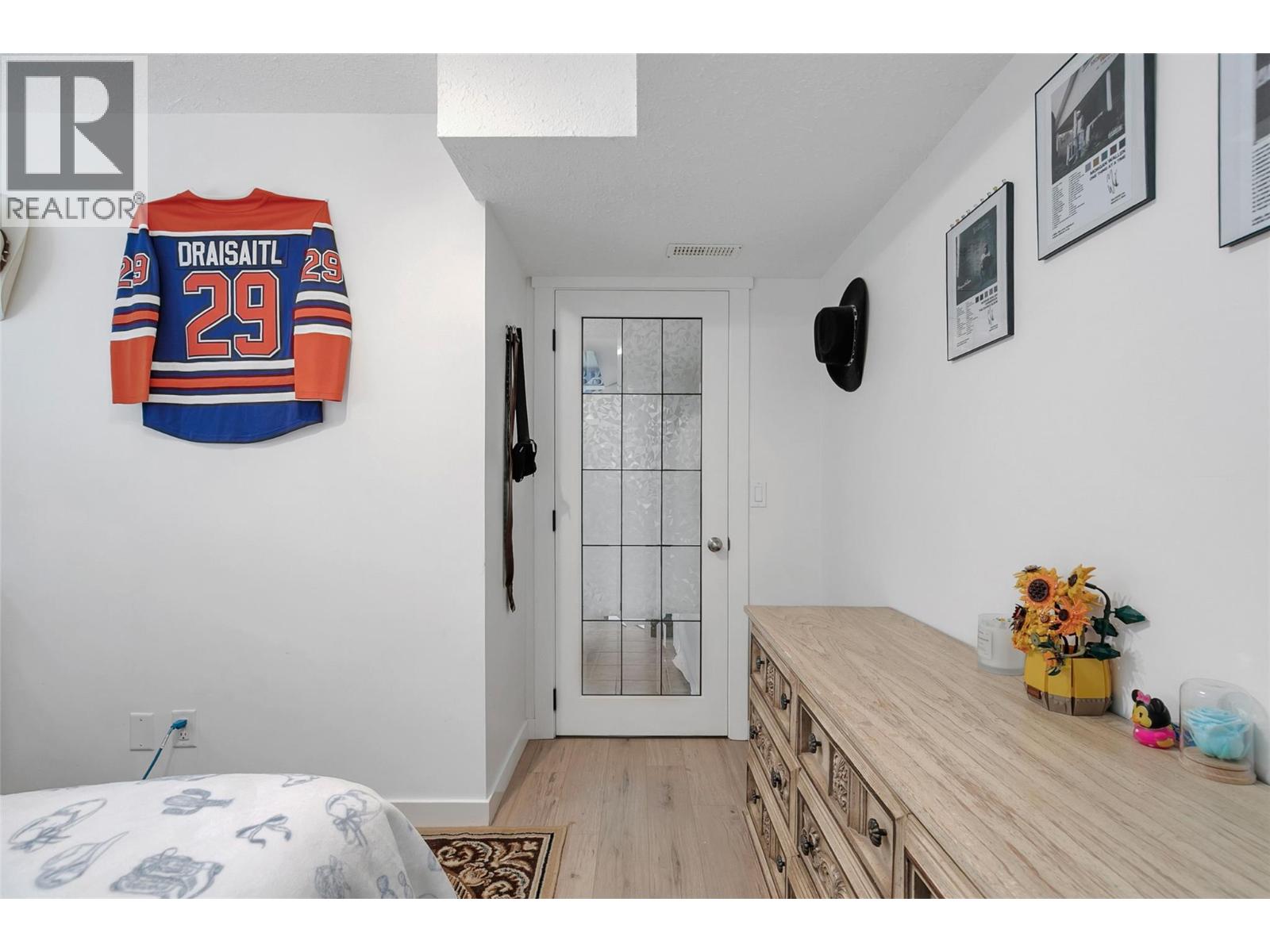  805 Camelia Road, Kelowna