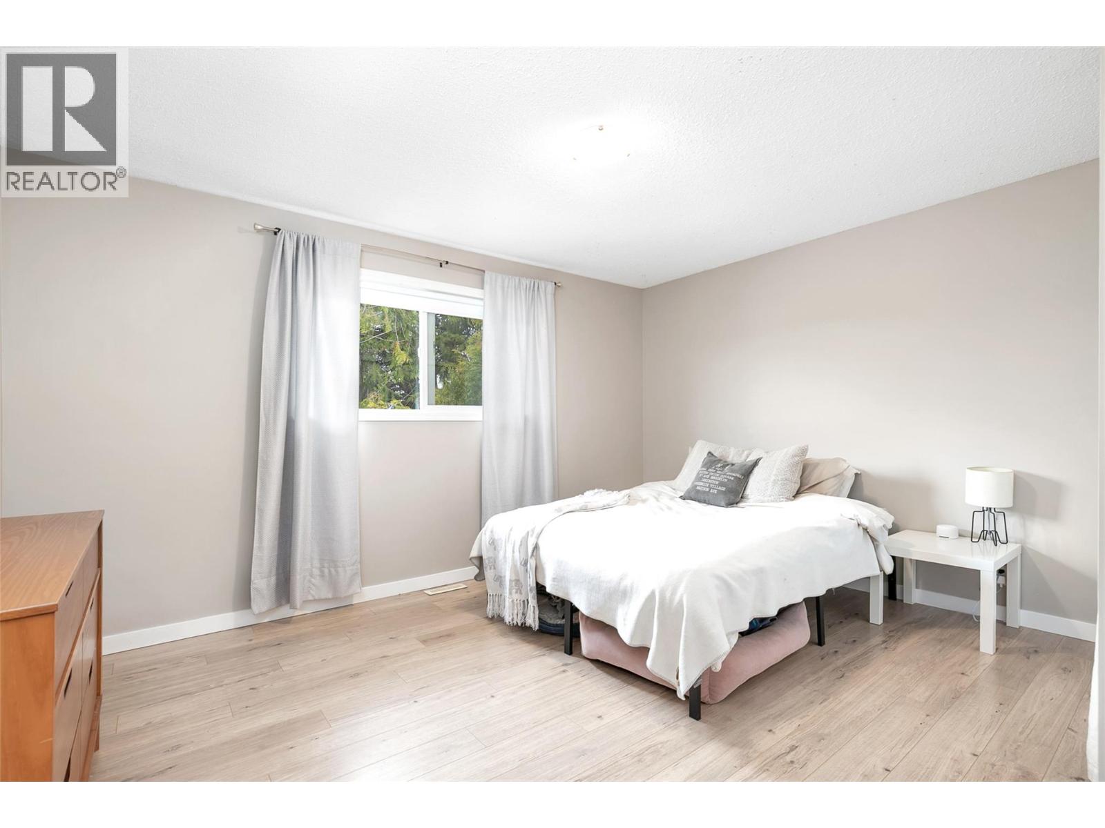  805 Camelia Road, Kelowna