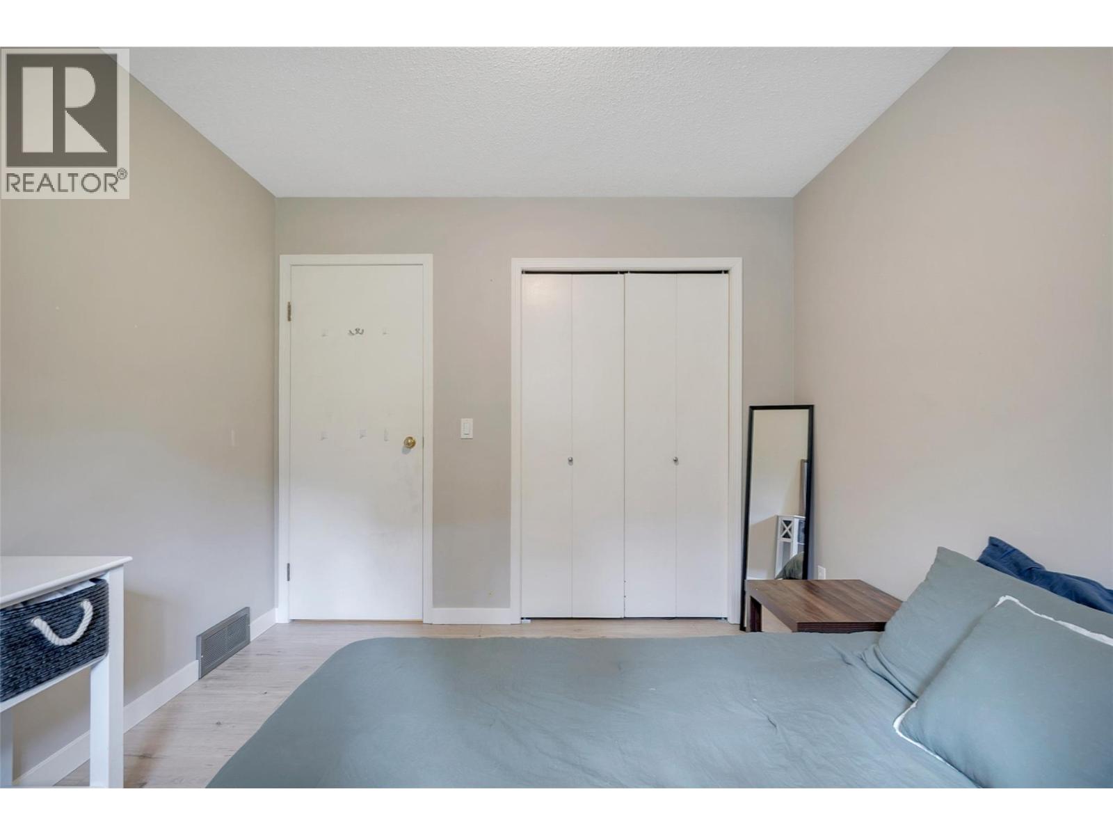  805 Camelia Road, Kelowna