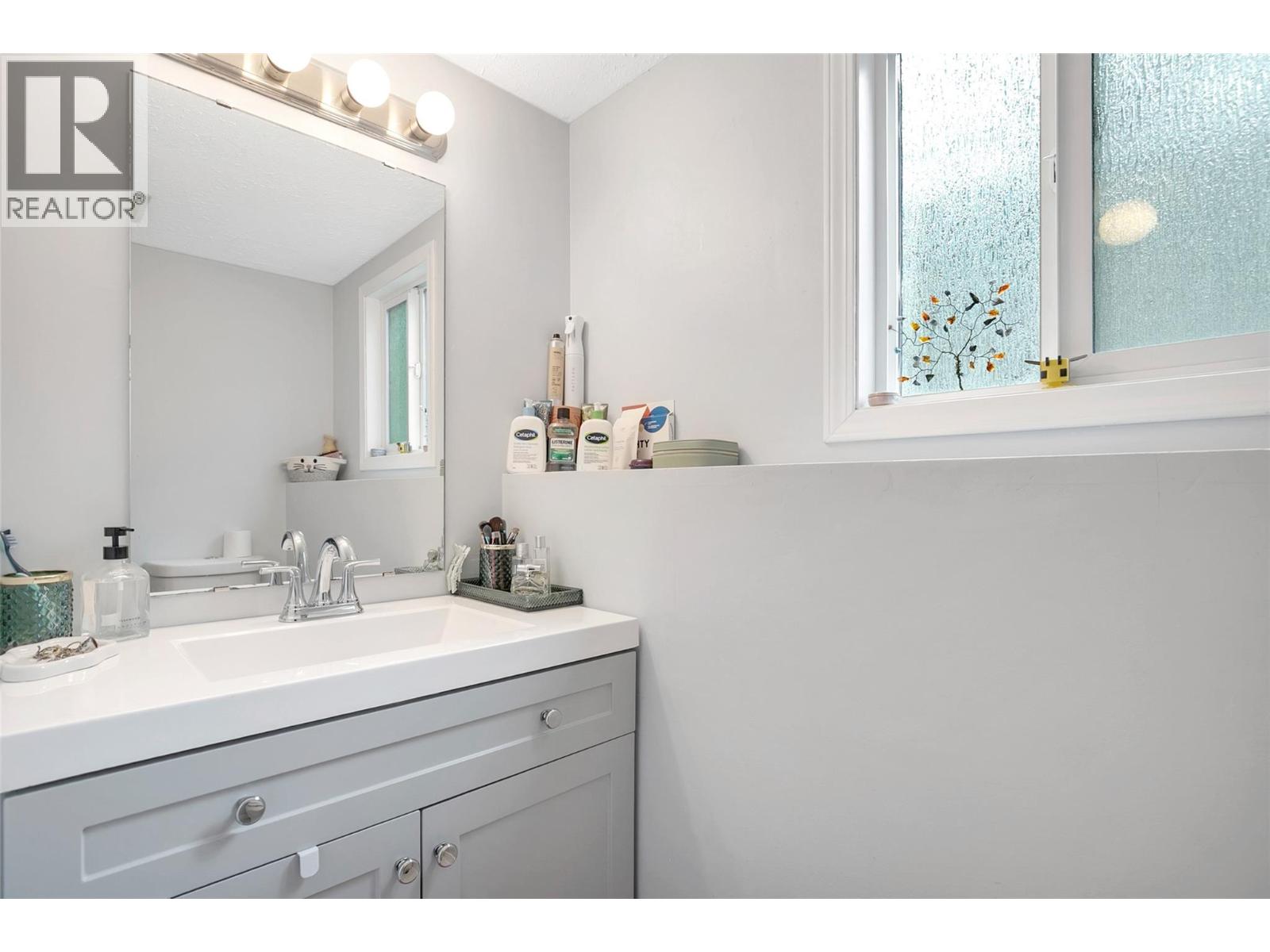  805 Camelia Road, Kelowna