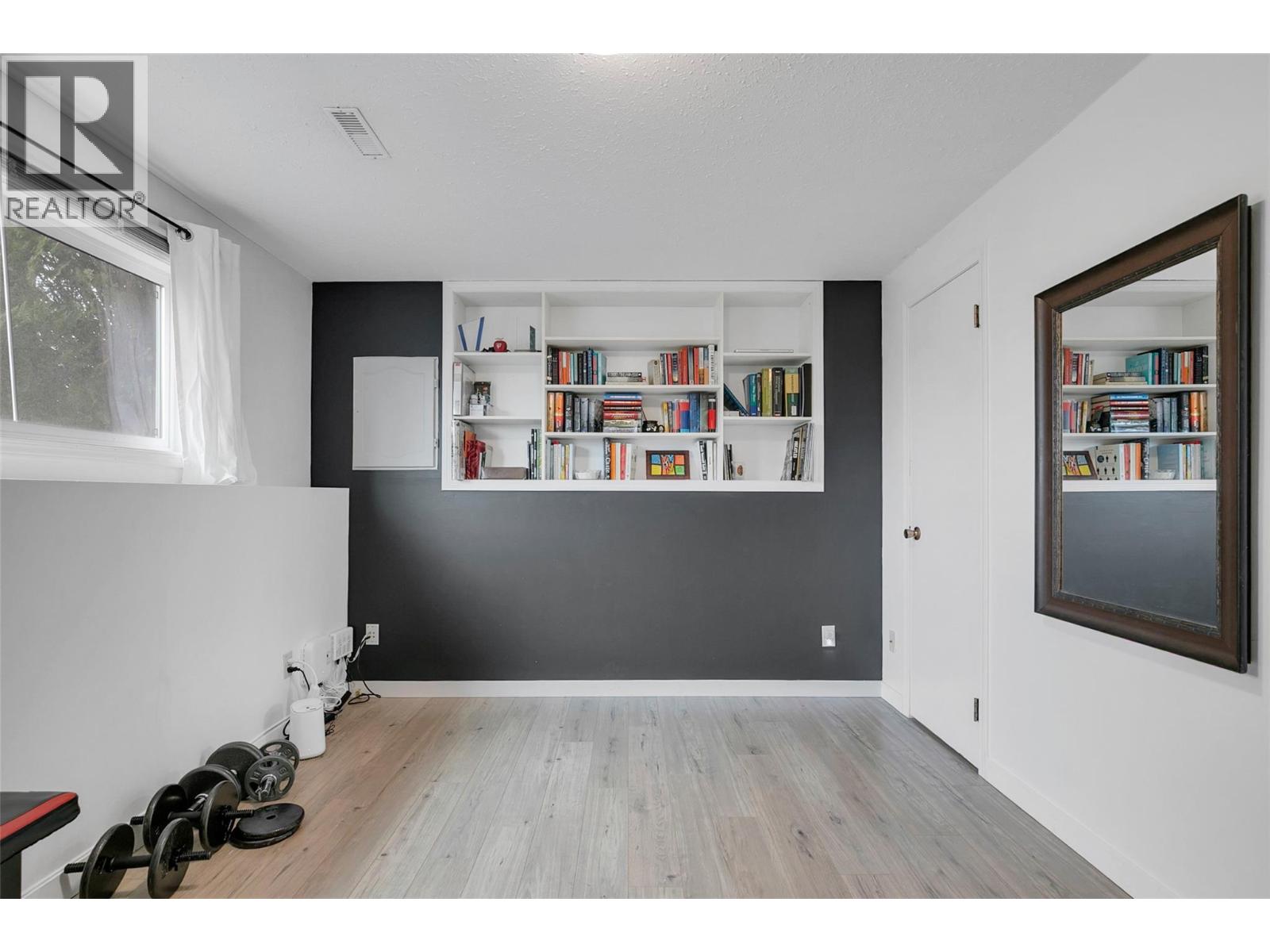  805 Camelia Road, Kelowna