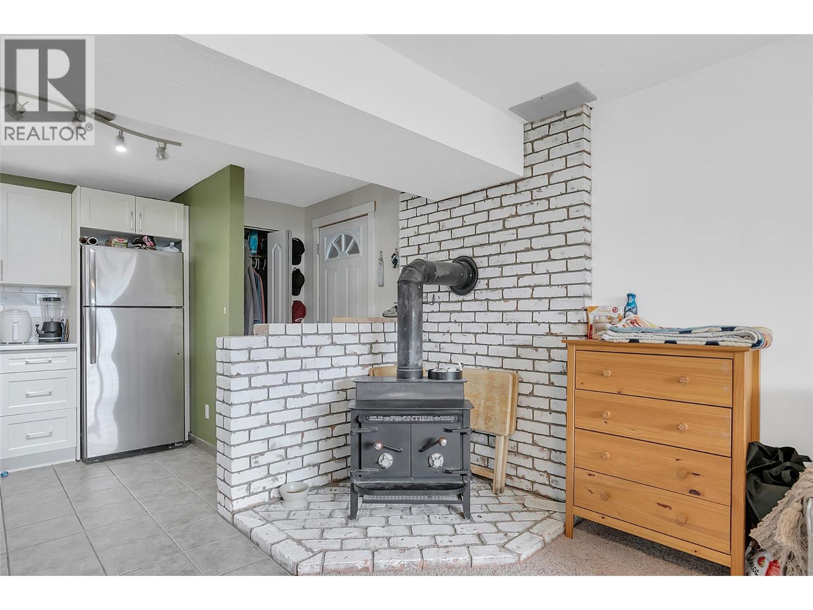  805 Camelia Road, Kelowna