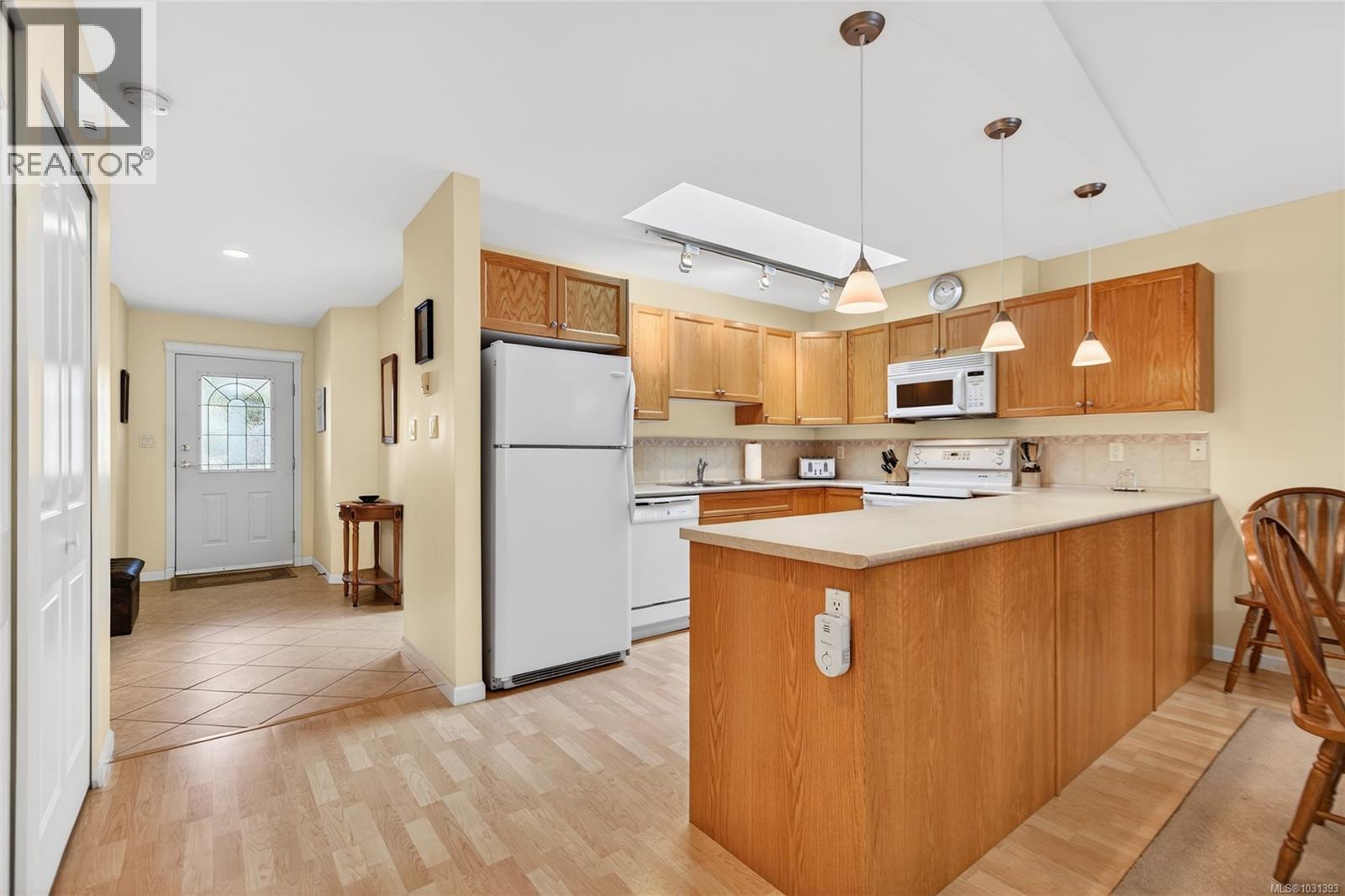 #118 1919 St. Andrews Pl - 3