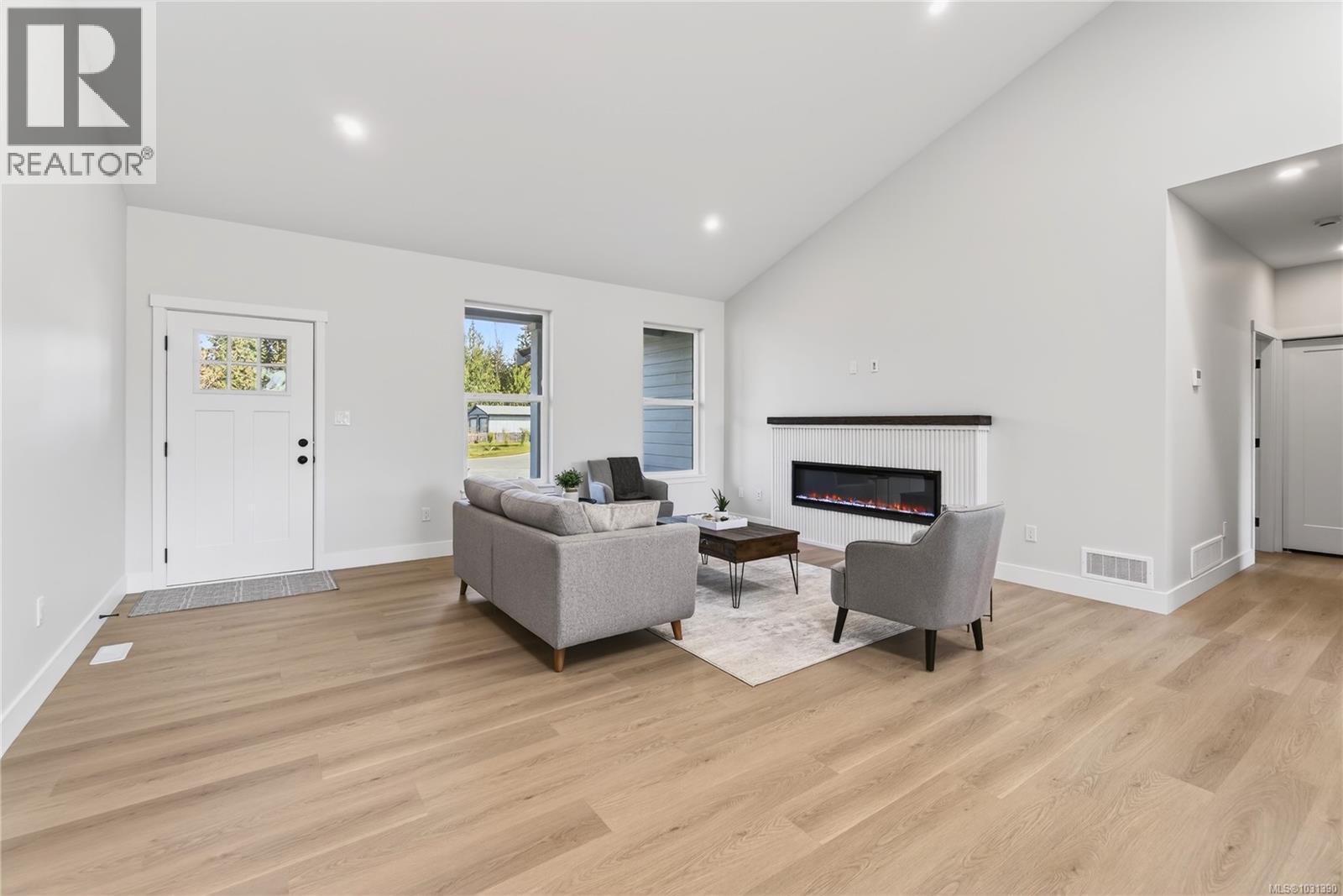 1948 Woobank Rd, Nanaimo