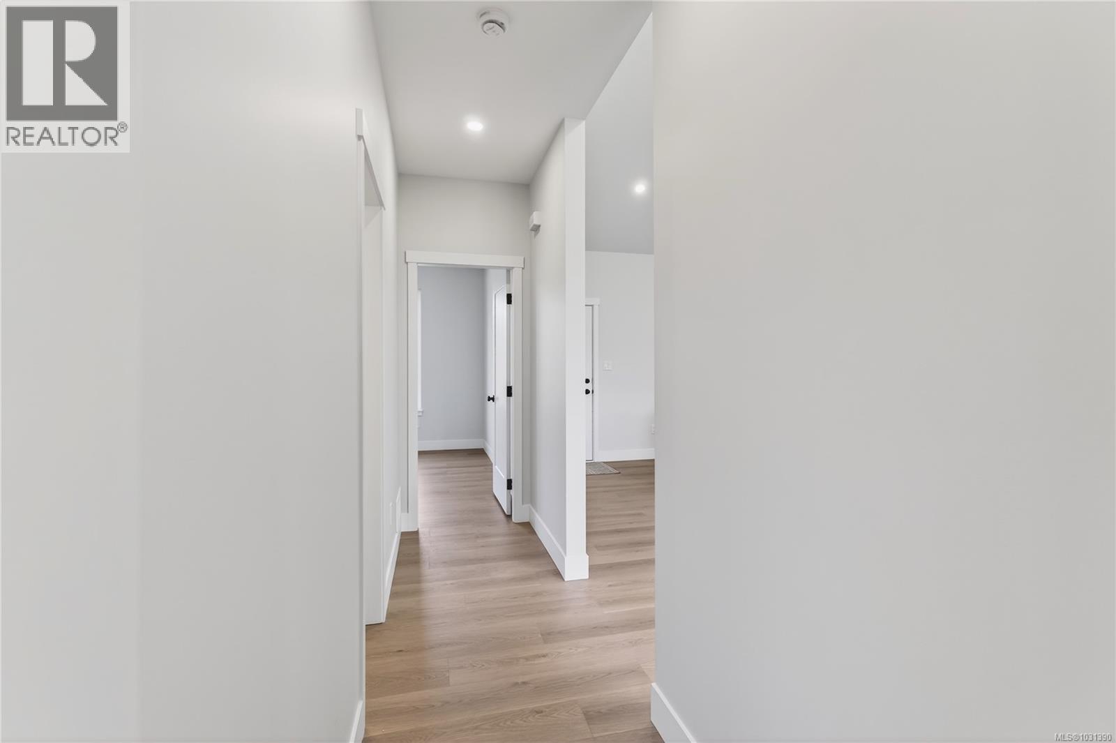 1948 Woobank Rd, Nanaimo