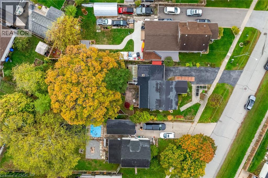 18 FLANDERS AVENUE - 34