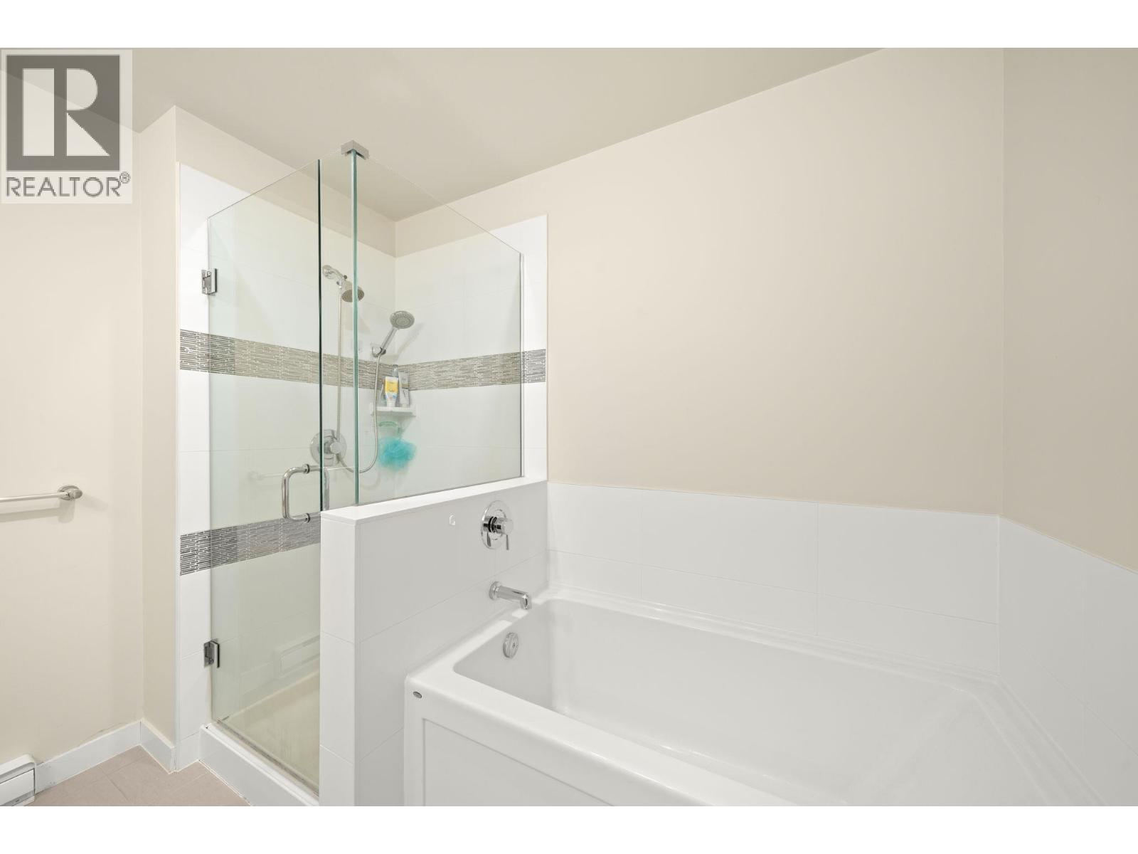 438 9388 MCKIM WAY, Richmond