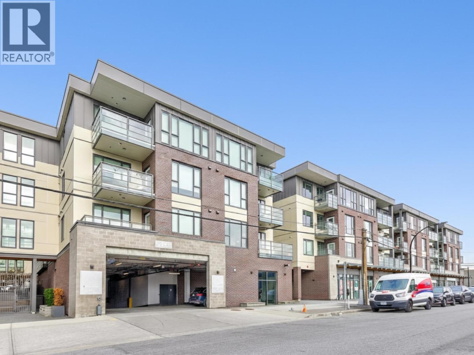 240 5355 LANE STREET, Burnaby