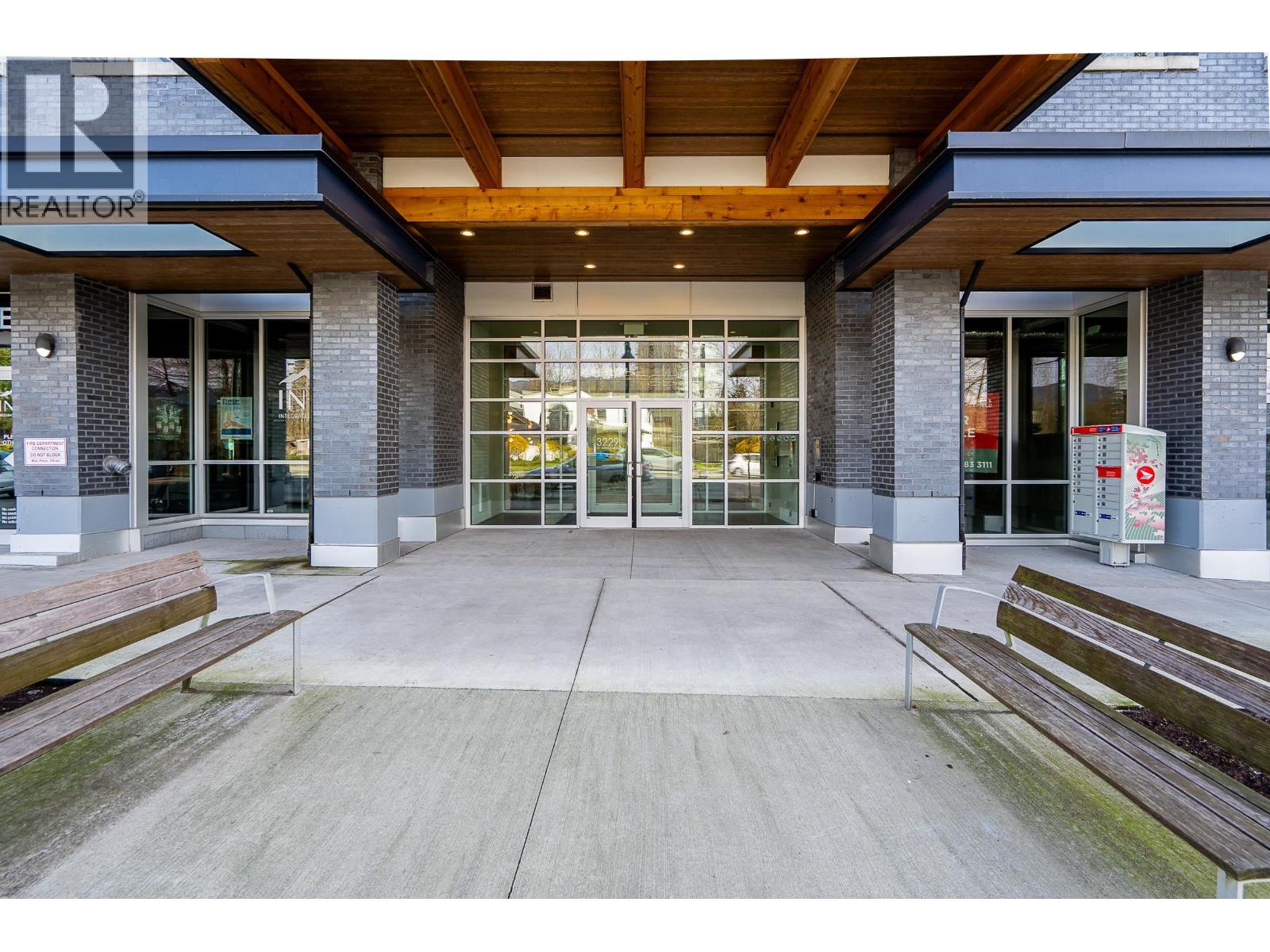 425 3229 ST JOHNS STREET, Port Moody