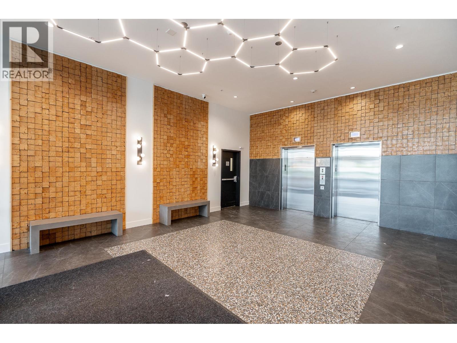 425 3229 ST JOHNS STREET, Port Moody