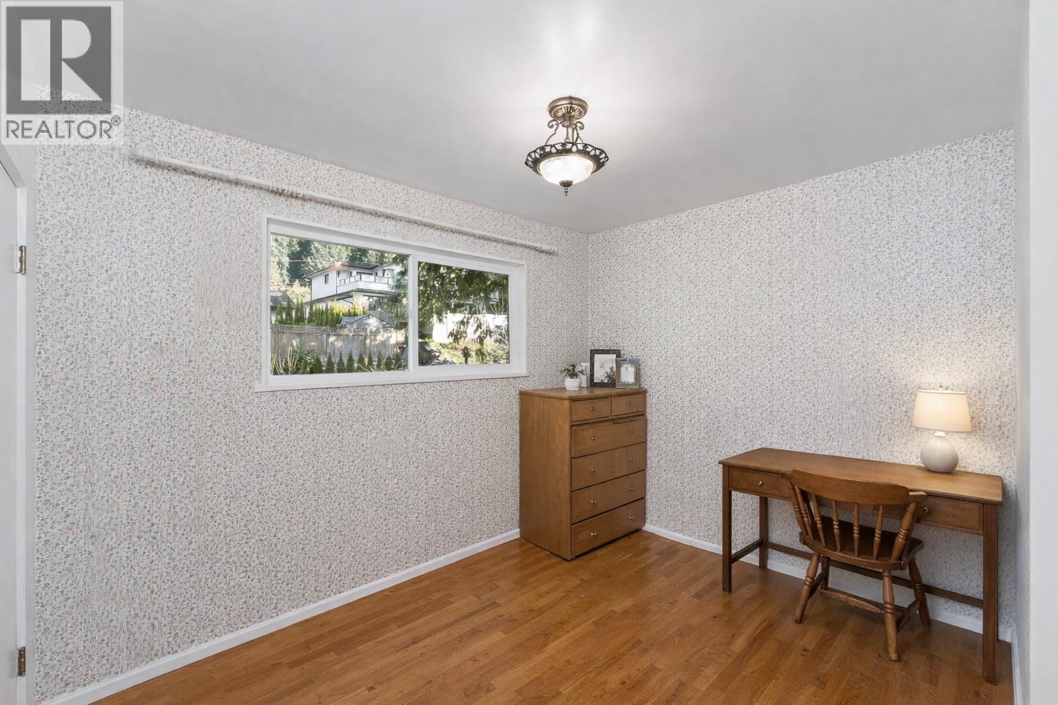 922 CANYON BOULEVARD, North Vancouver