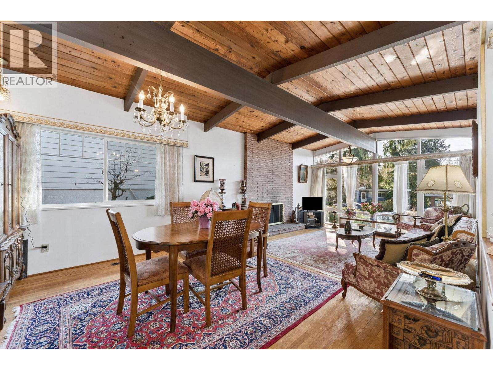 922 CANYON BOULEVARD, North Vancouver