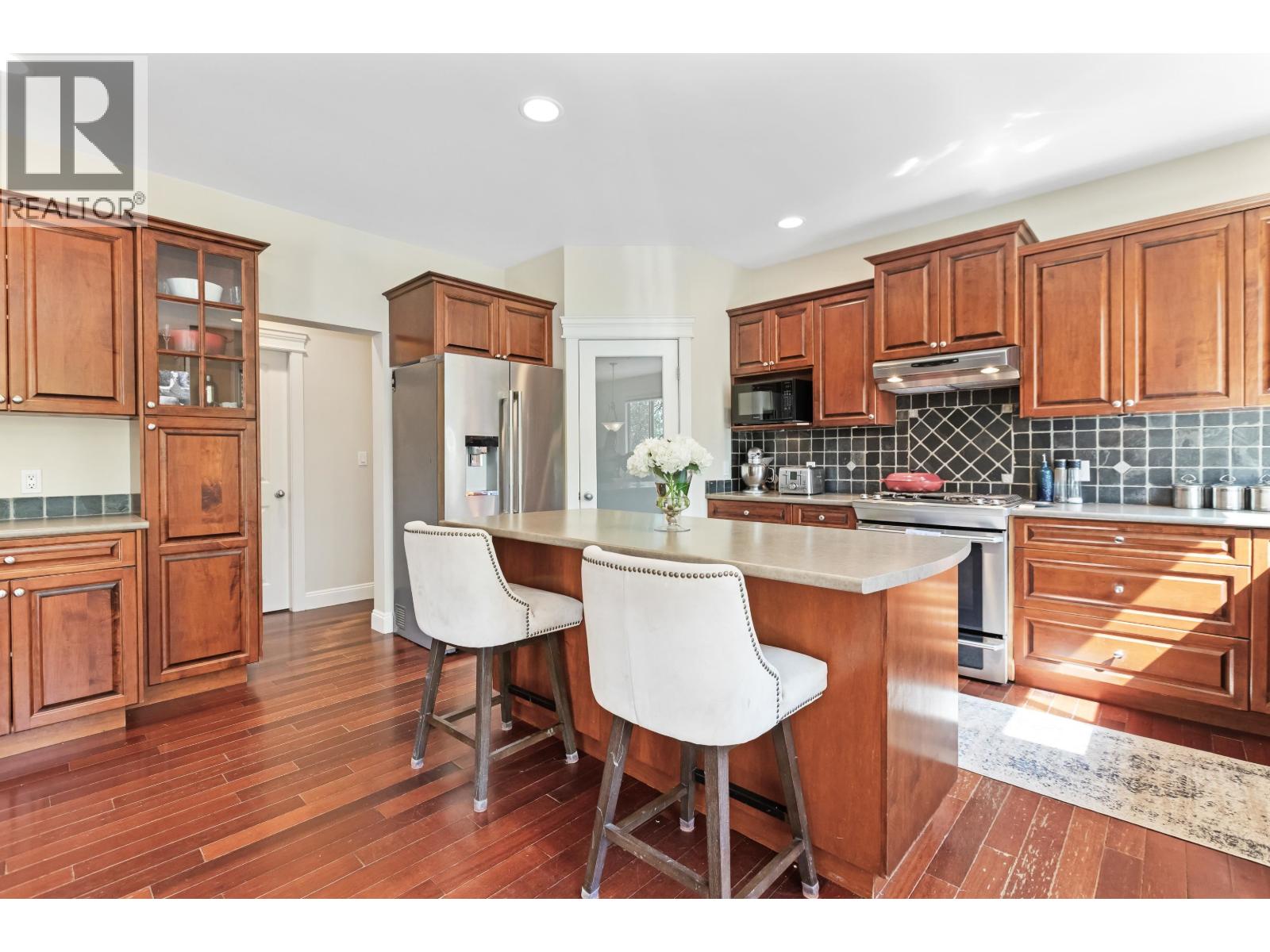 23746 110 AVENUE, Maple Ridge