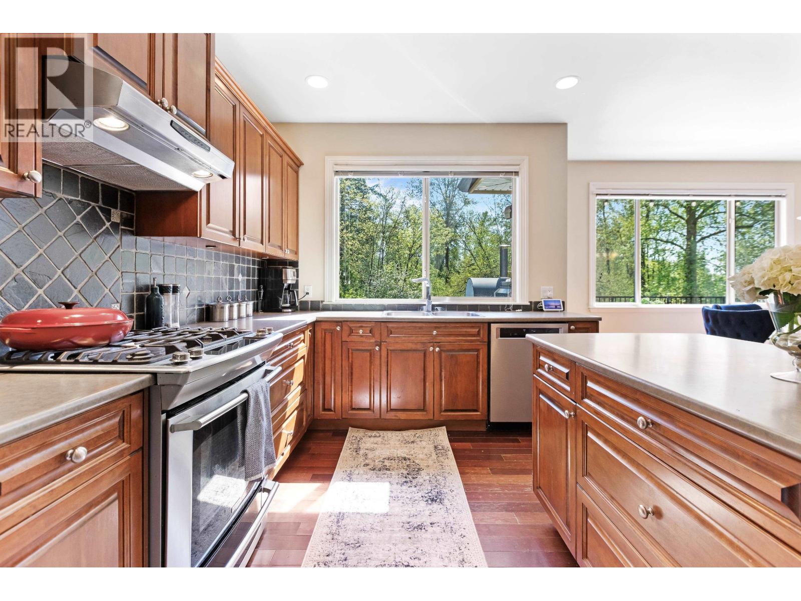 23746 110 AVENUE, Maple Ridge